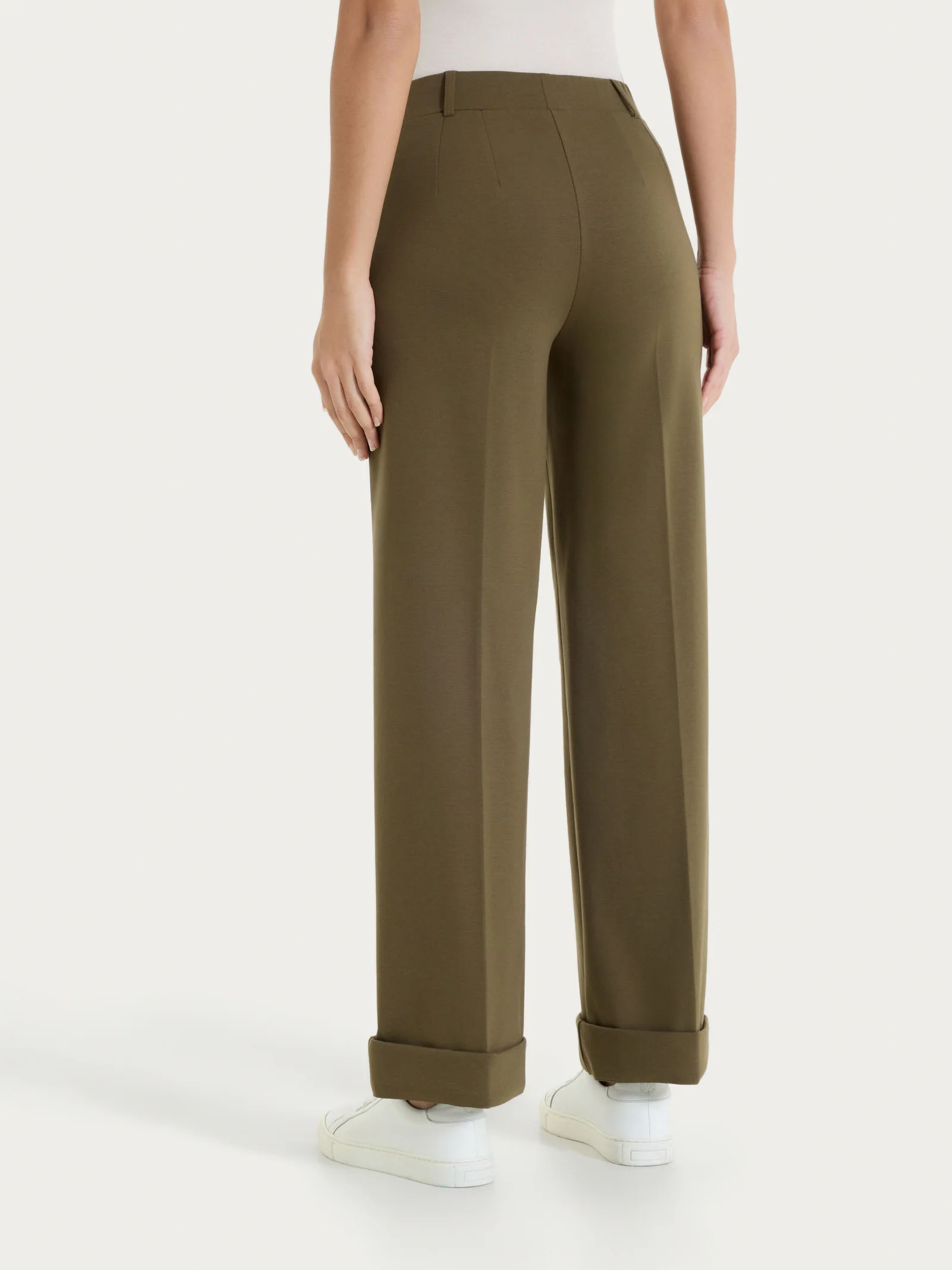 Pantalone ampio con tasche in Compact Light - Dark Olive - Image 4