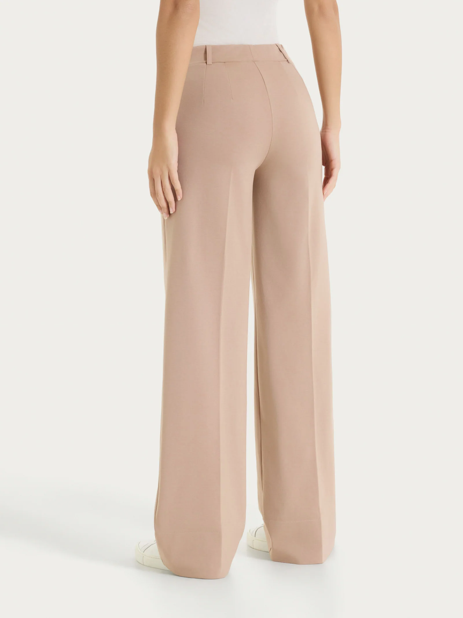 Pantalone ampio con tasche in Compact Light - Warm Taupe - Image 4