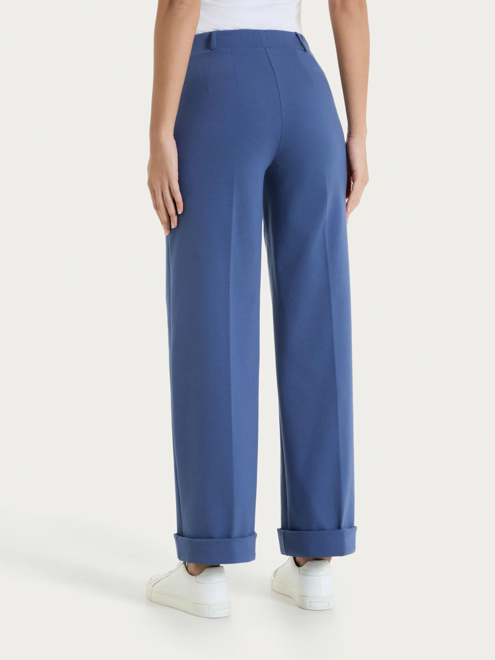 Pantalone ampio con tasche in Compact Light - Oceana - Image 4