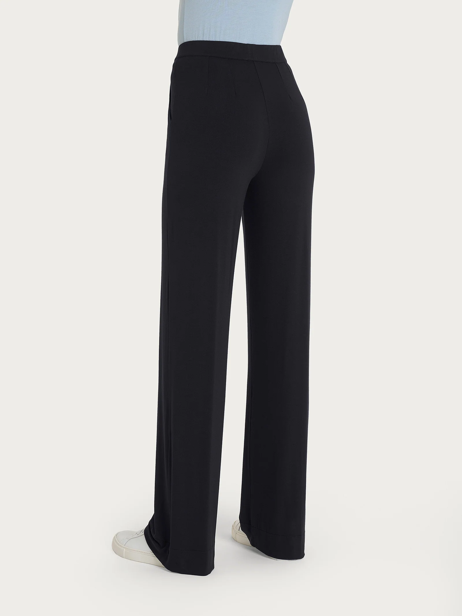 Pantalone ampio con tasche in jersey di viscosa crêpe - Nero - Image 2