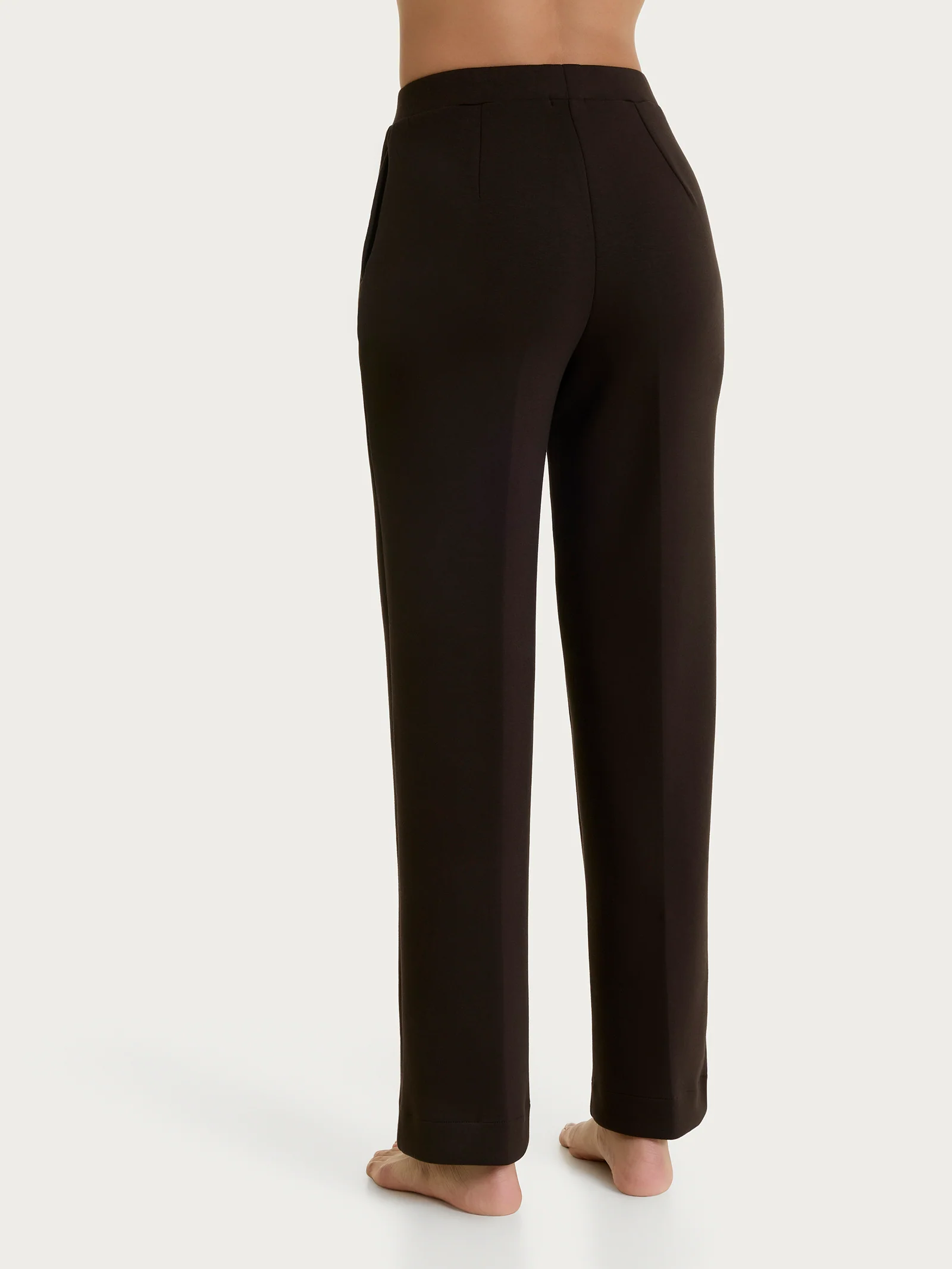 Pantalone ampio con tasche in Scuba - Chocolate Torte - Image 2