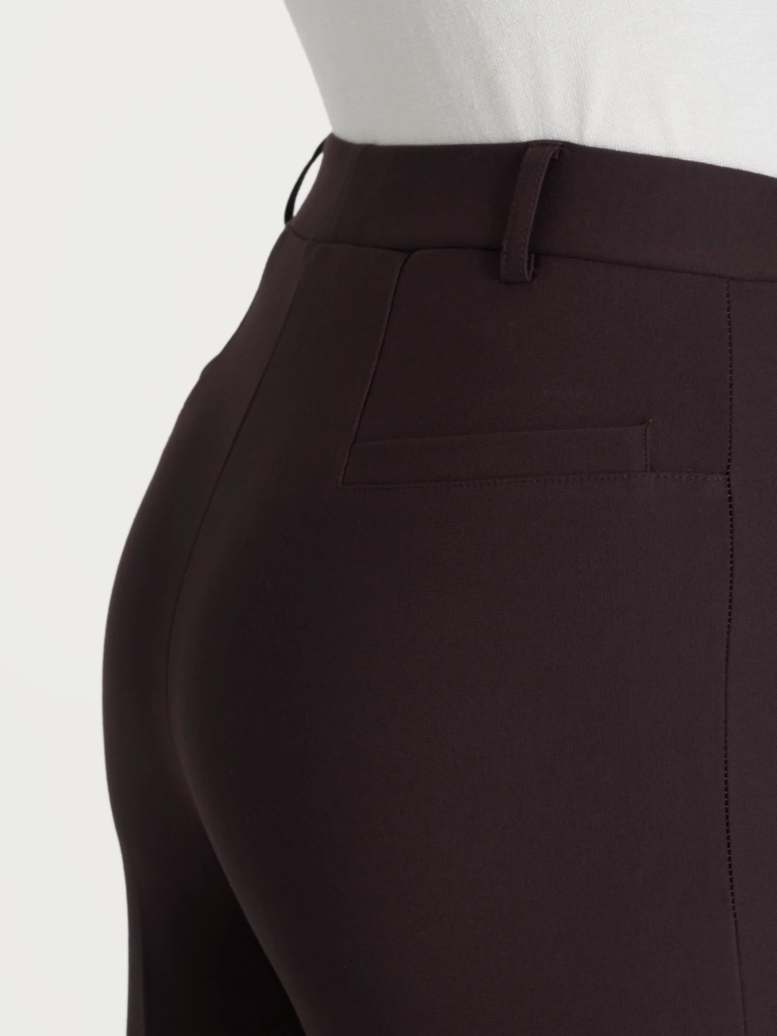Pantalone ampio in Compact - Chocolate Torte - Image 3