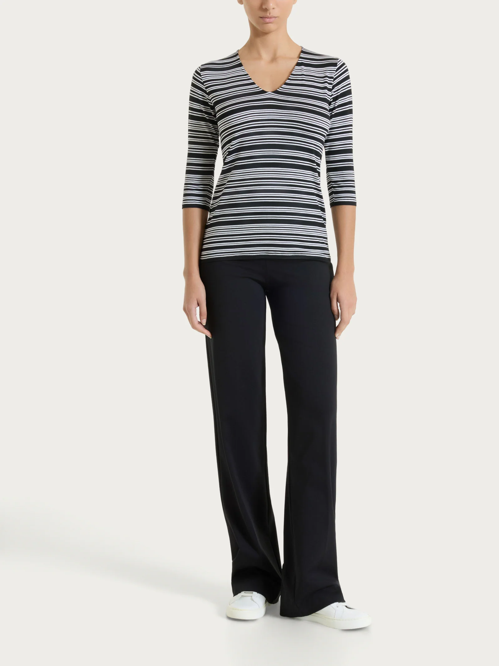 Pantalone ampio in Compact Light - Nero - Image 4