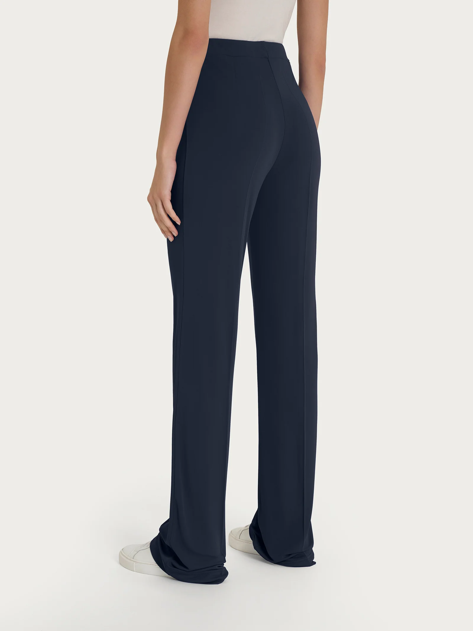 Pantalone ampio in Crêpe Satin - Bleu - Image 2