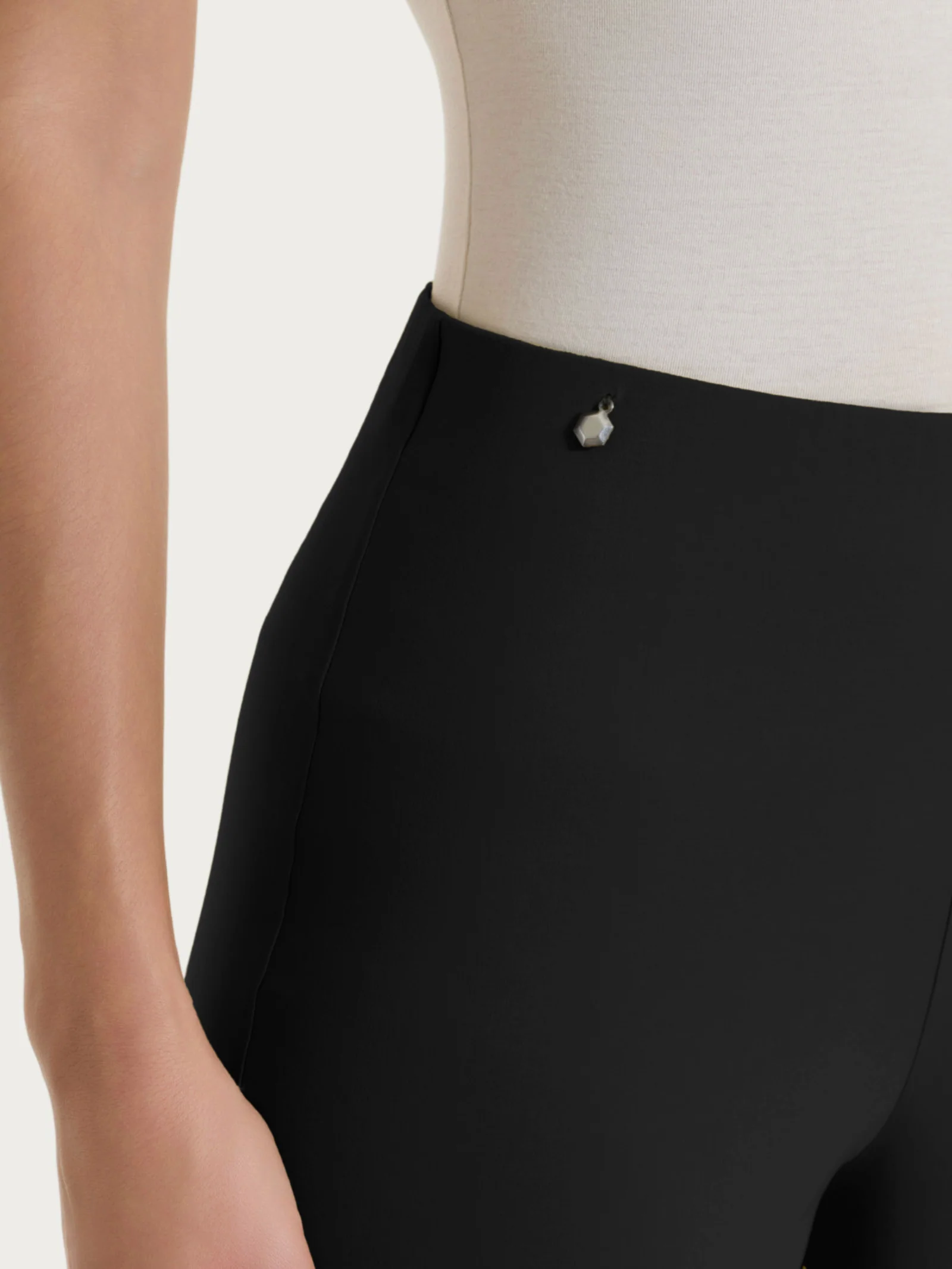 Pantalone ampio in Super Fresh - Nero - Image 3