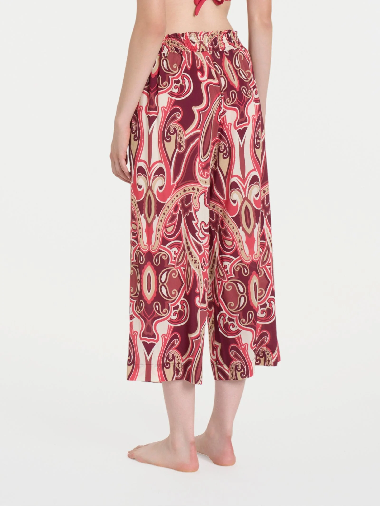 Pantalone ampio pinocchietto in fantasia in Ecoseta - Fant. Rasperry Wine - Image 2