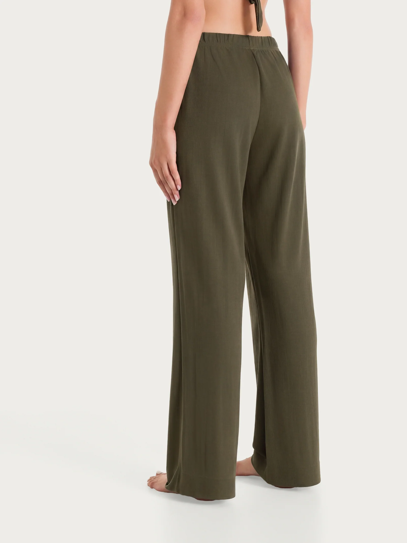 Pantalone ampio tinta unita in Summer Slub - Dark Olive - Image 2