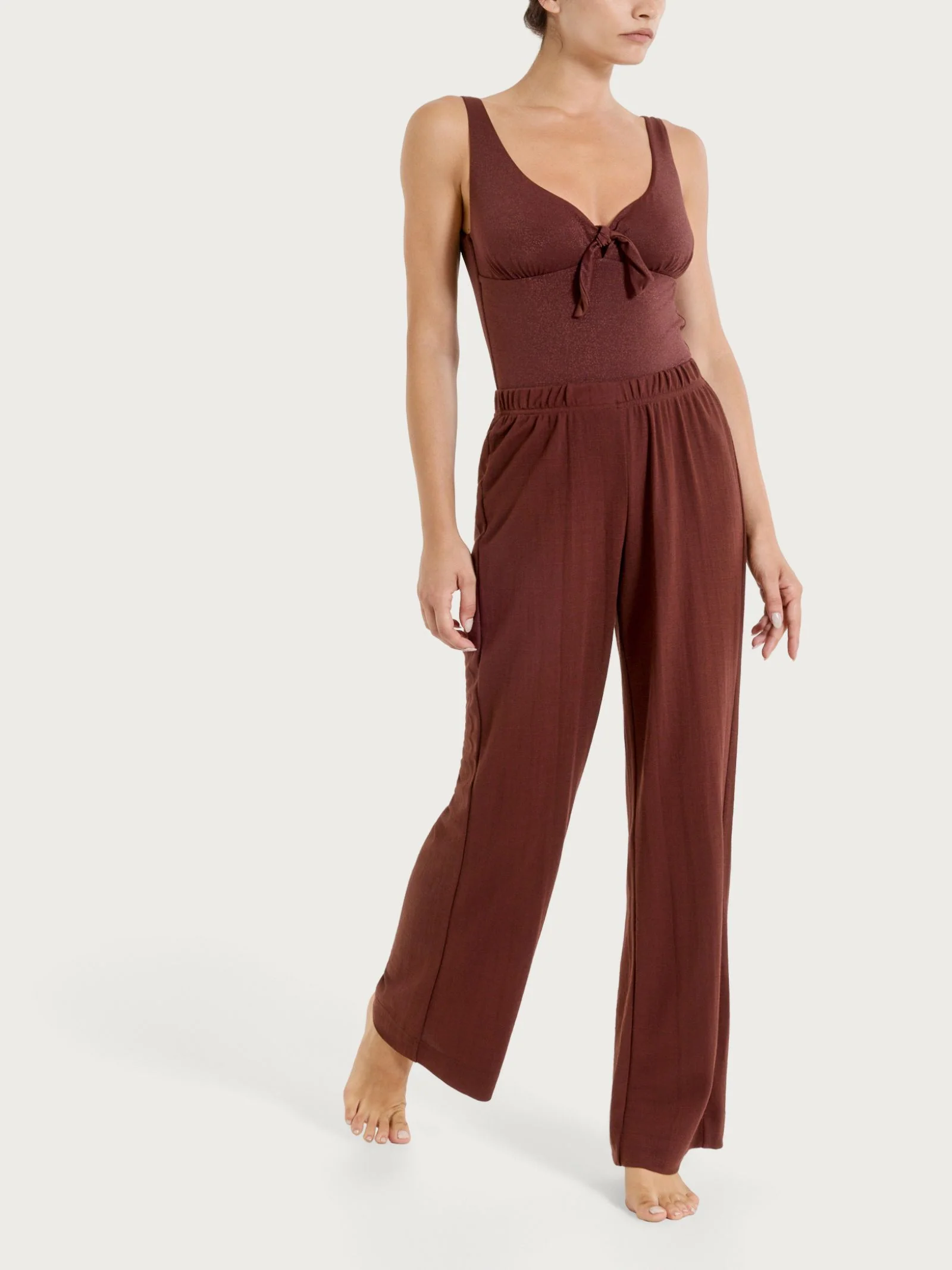 Pantalone ampio tinta unita in Summer Slub - Chocolate Fondant - Image 4