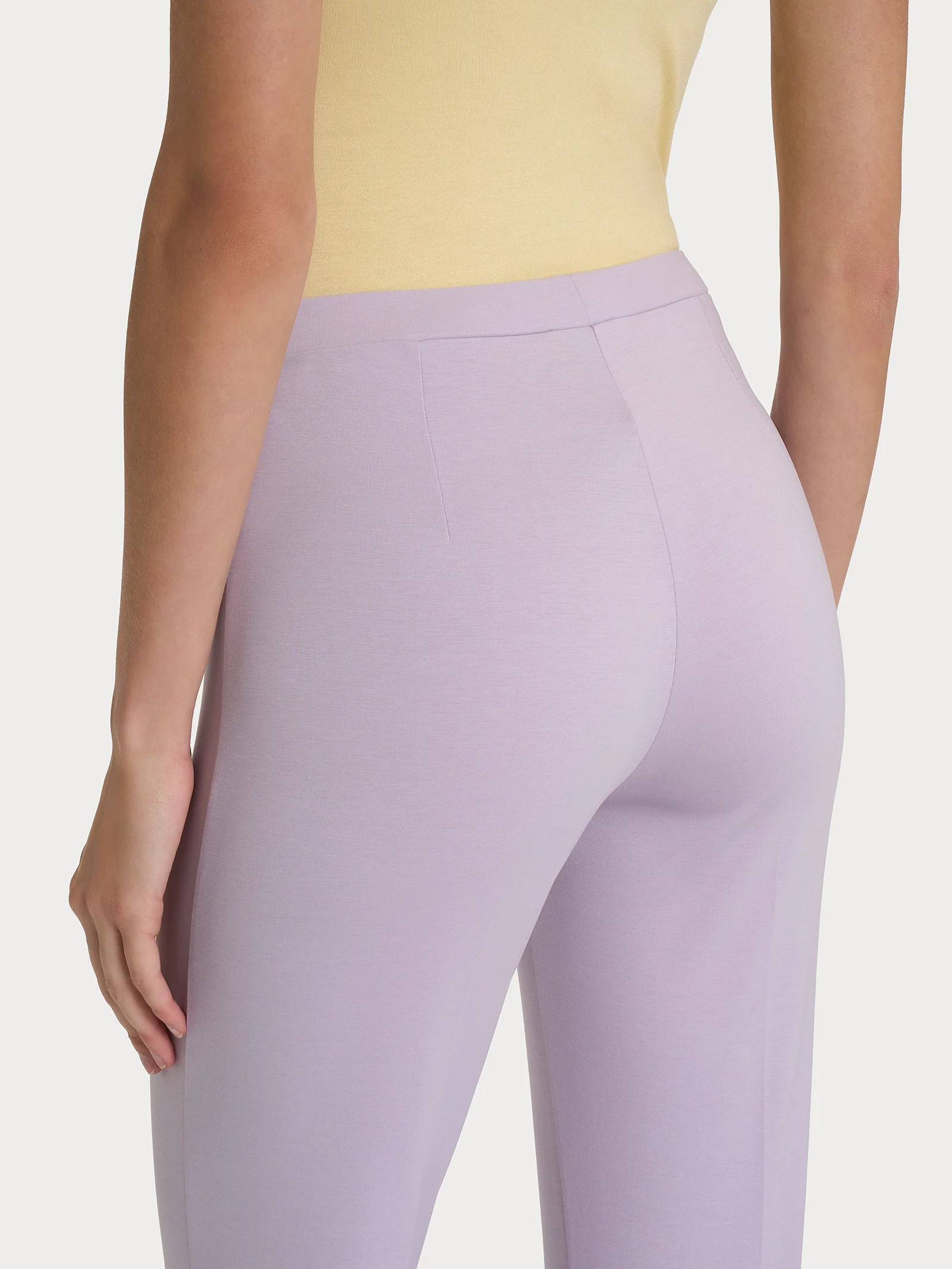Pantalone capri con spacchetti in Compact Light  - Thistle - Image 4