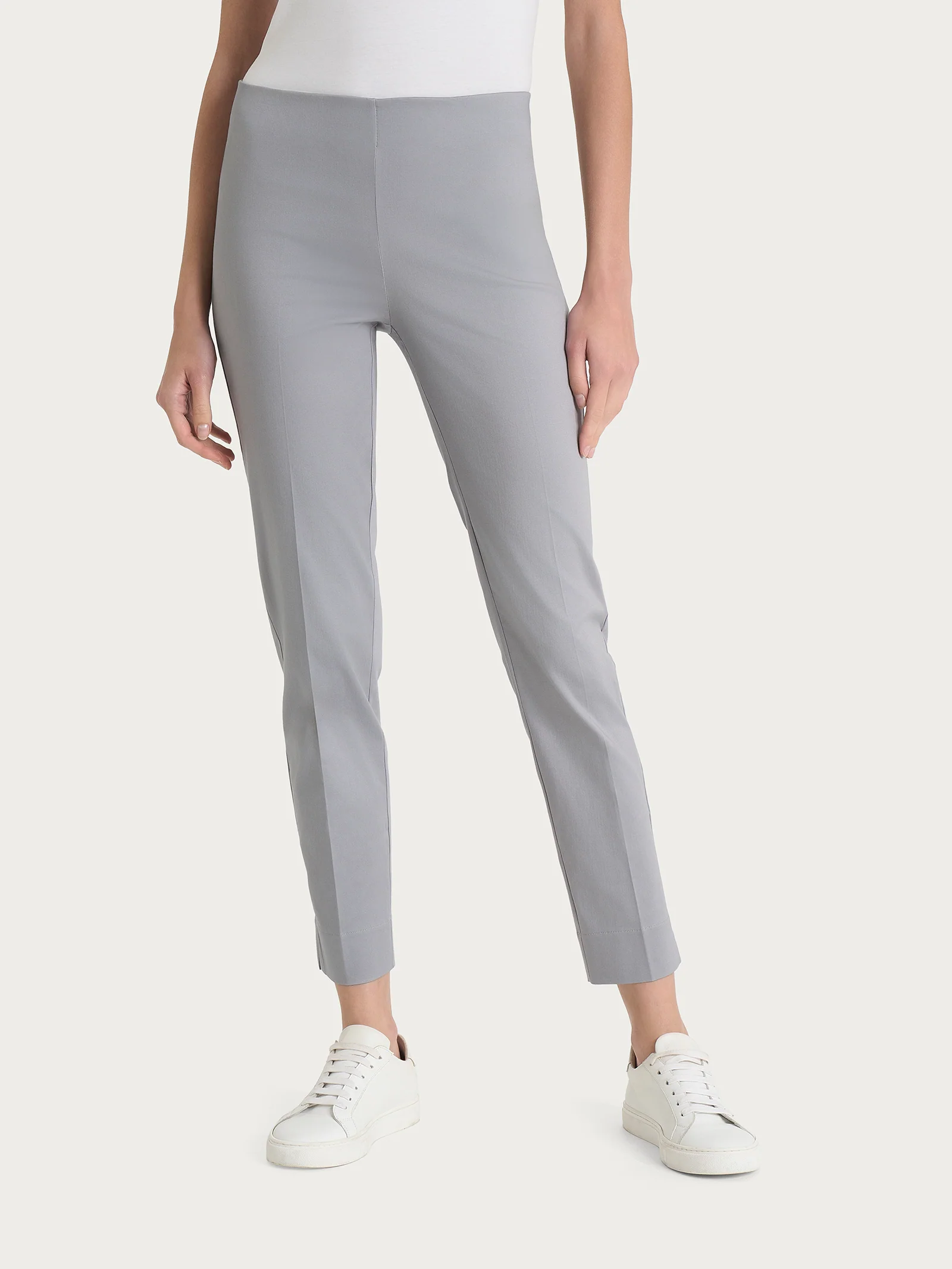 Pantalone capri con spacchetti in Satin Power - Ultimate Gray