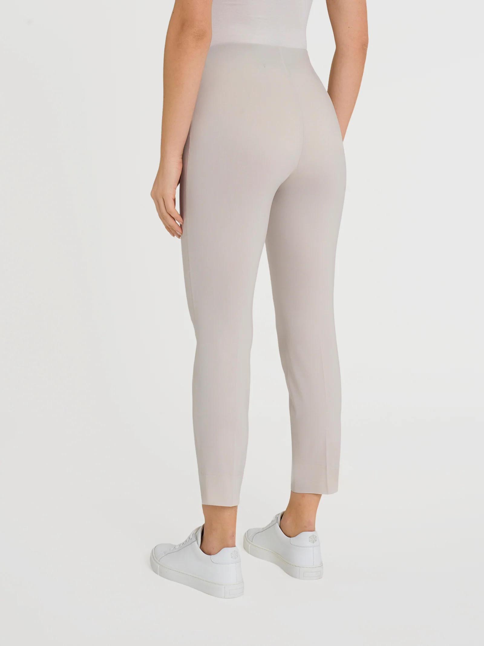 Pantalone capri con spacchetti in Super Fresh - Champignon - Image 2