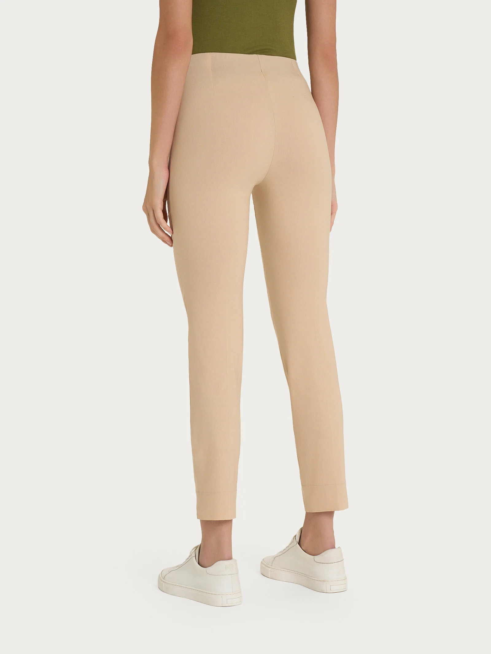 Pantalone capri con spacchetti in Super Fresh - Irish Cream - Image 2