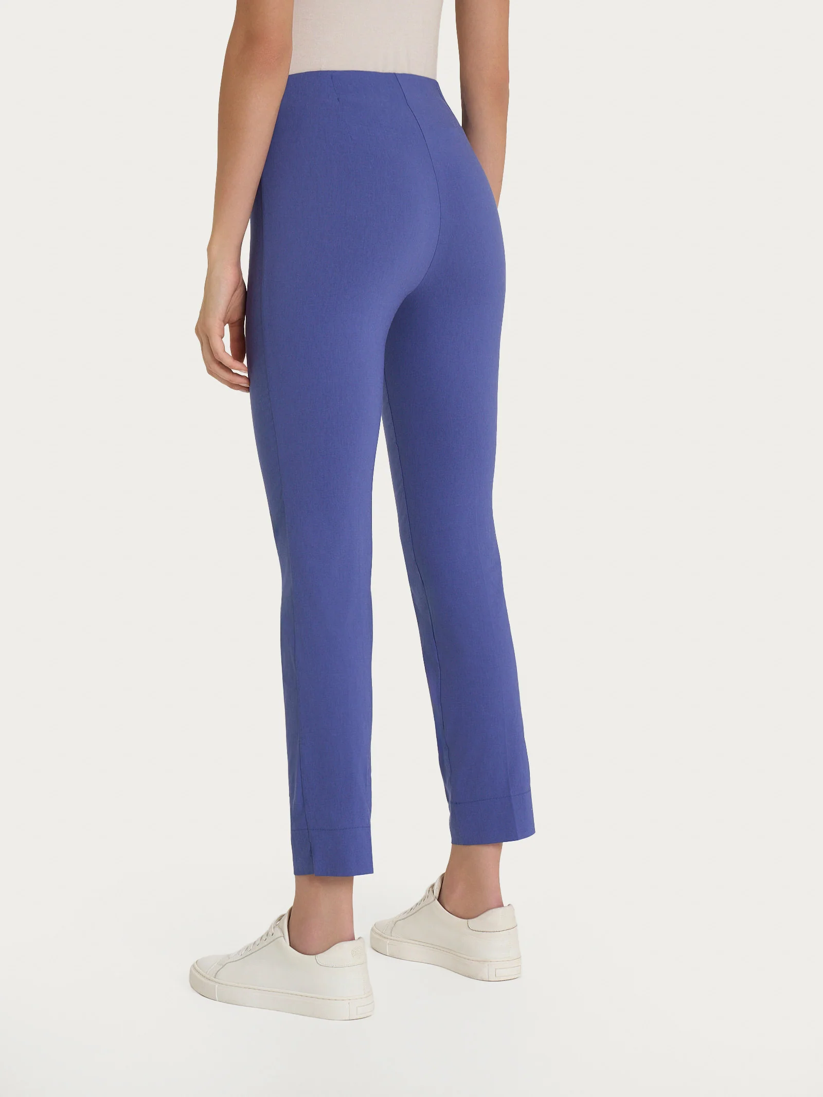 Pantalone capri con spacchetti in Super Fresh - Skipper Blue - Image 2