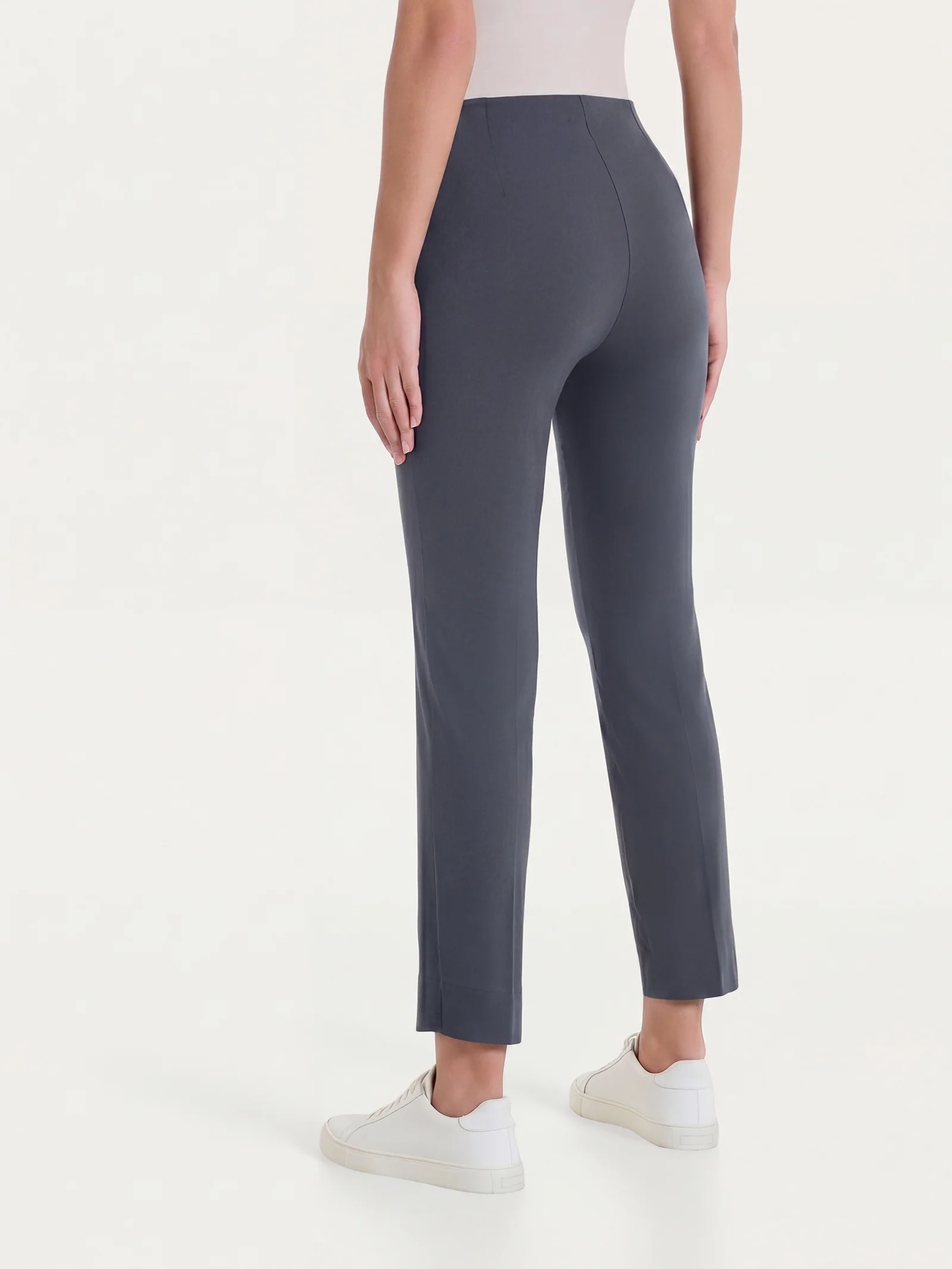Pantalone capri con spacchetti in Super Fresh - Turbulence - Image 2