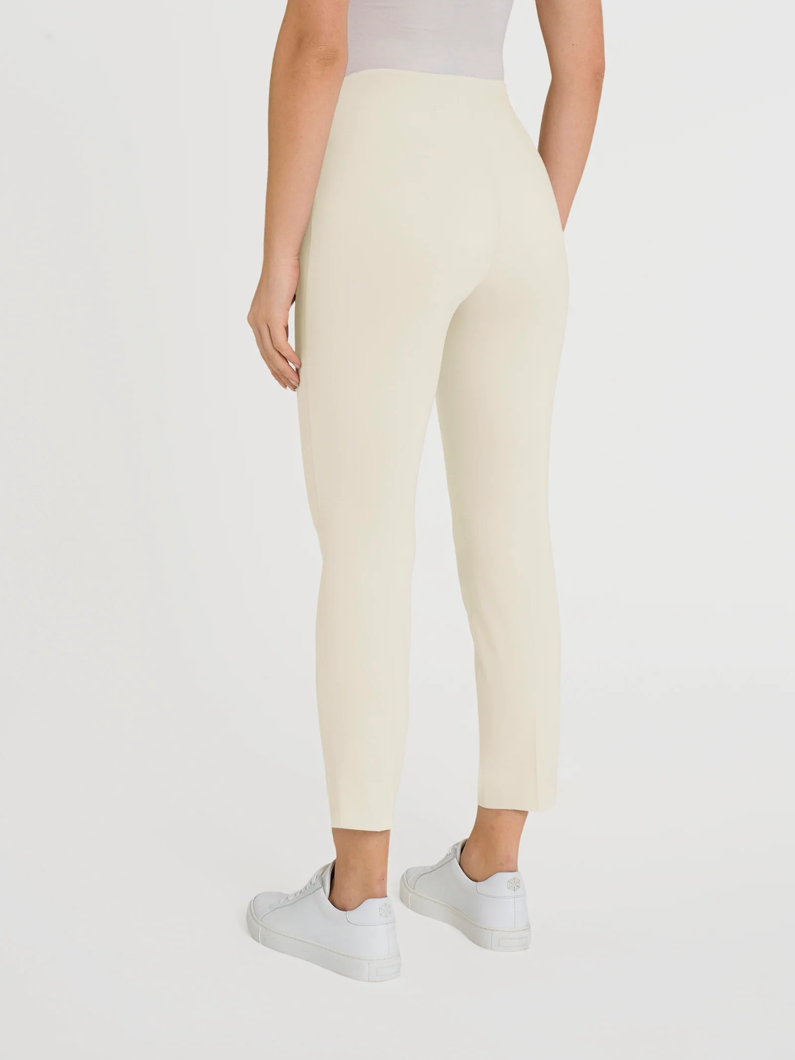 Pantalone capri con spacchetti in Super Fresh - Whitecap Gray - Image 2