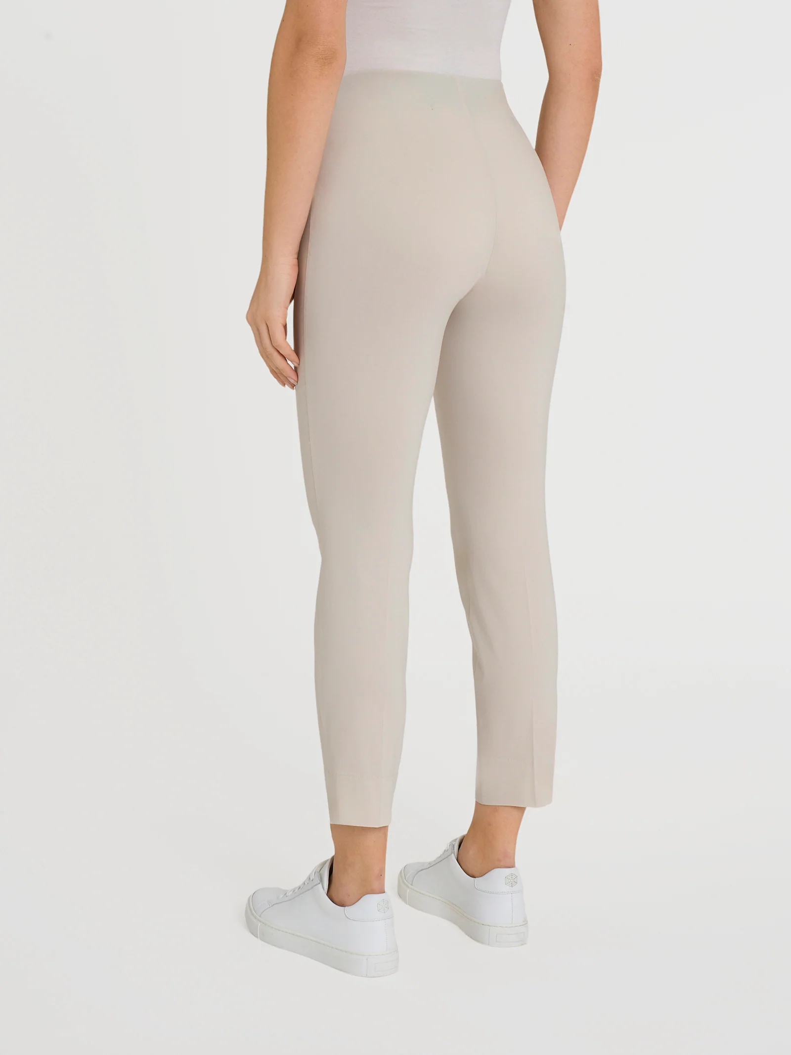 Pantalone capri con spacchetti in Super Fresh - Crockery - Image 2