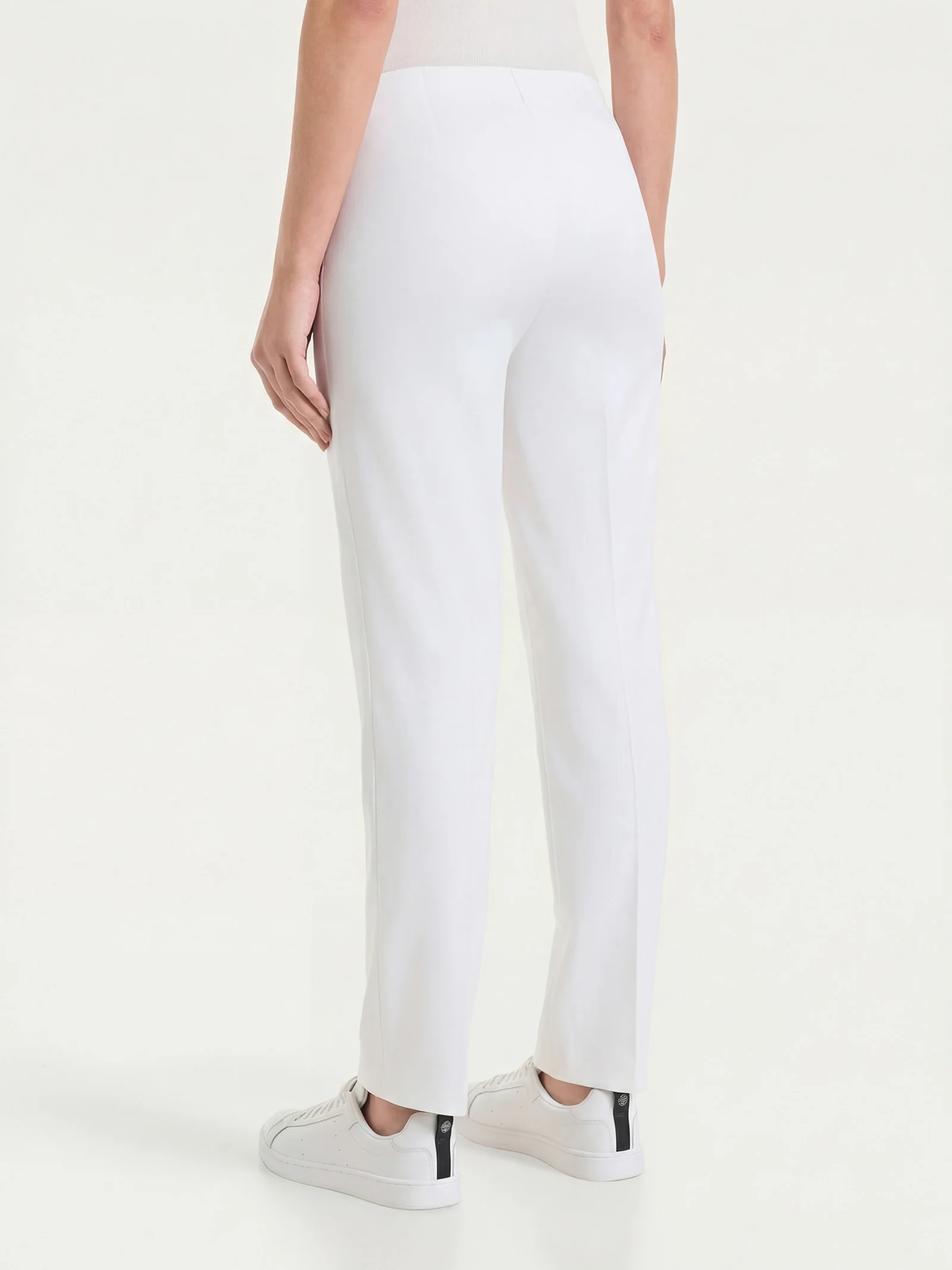 Pantalone capri dritto in Satin Power - Bianco - Image 2