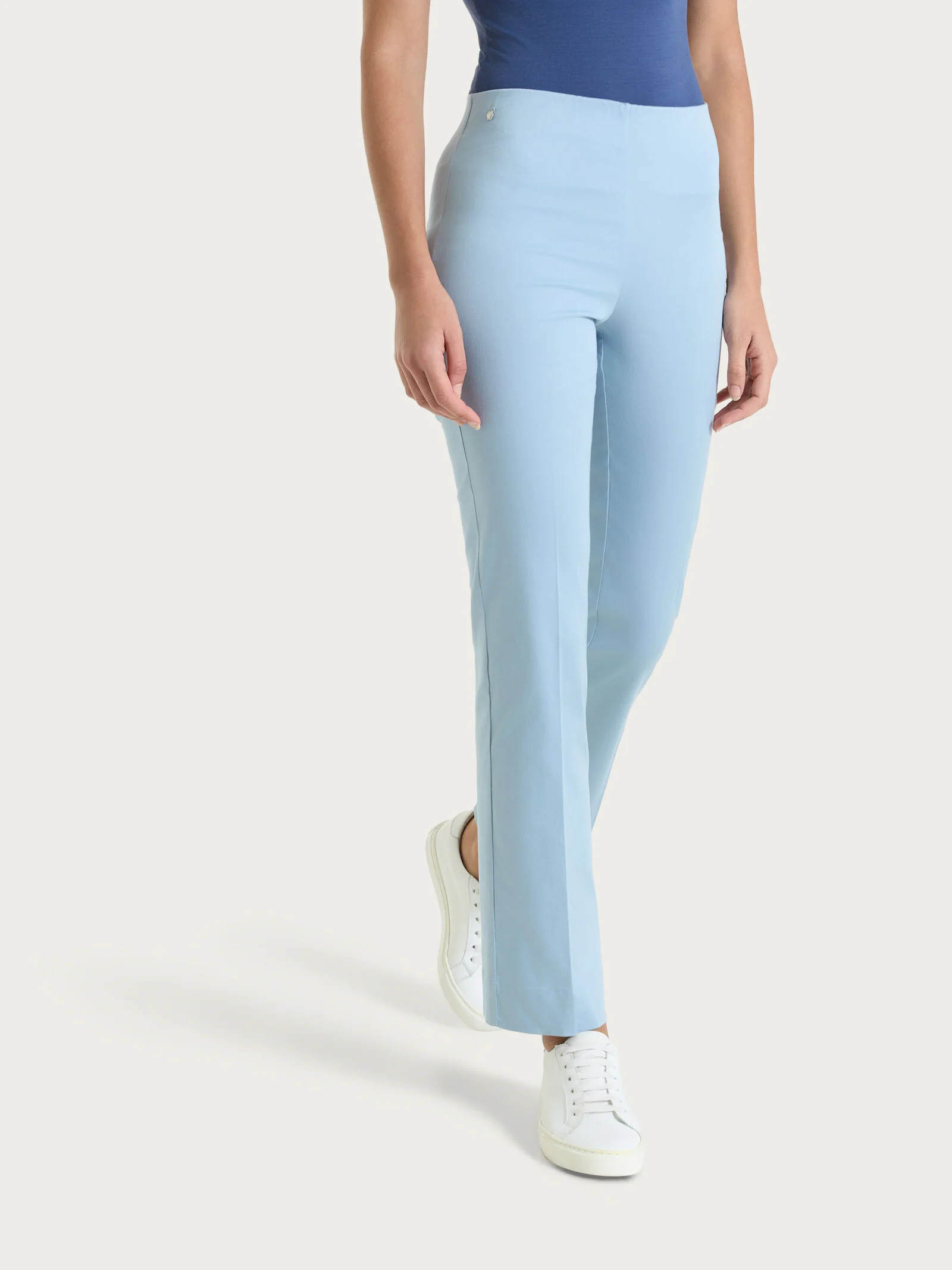 Pantalone capri dritto in Satin Power - Dusty Blue