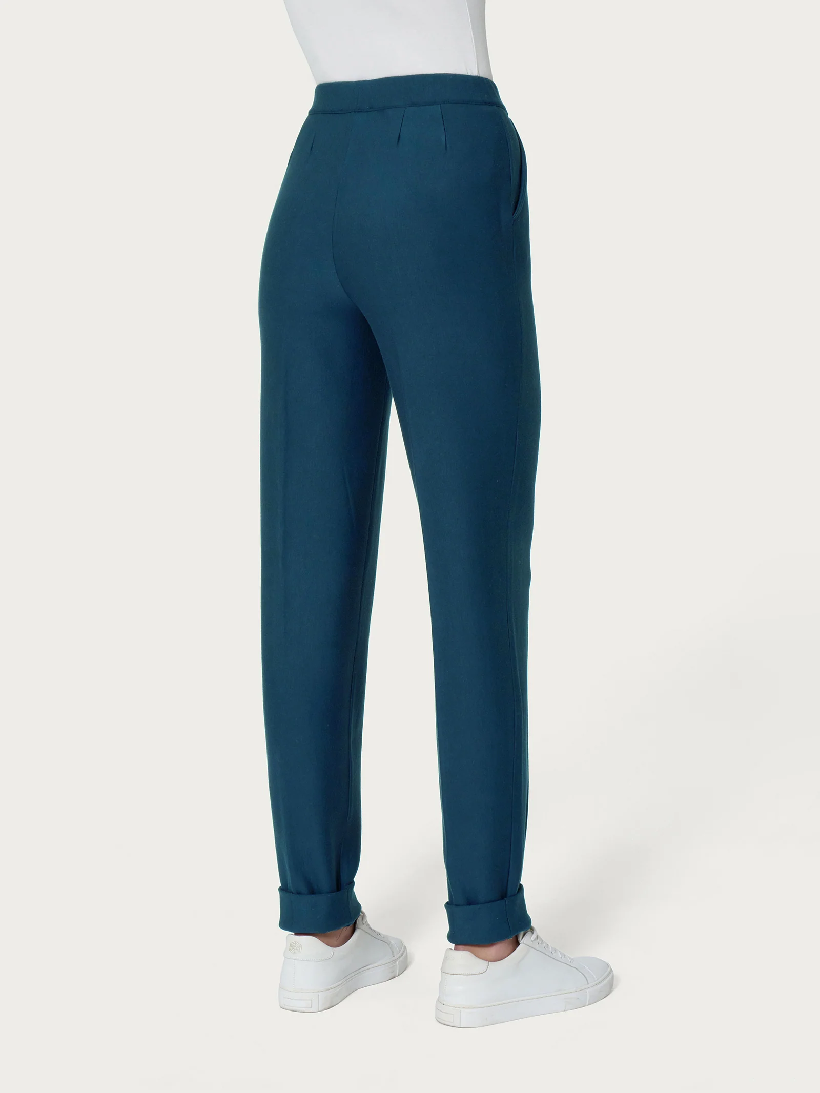 Pantalone chino con tasche in Eco Techno Fleece - Reflecting Pond - Image 2