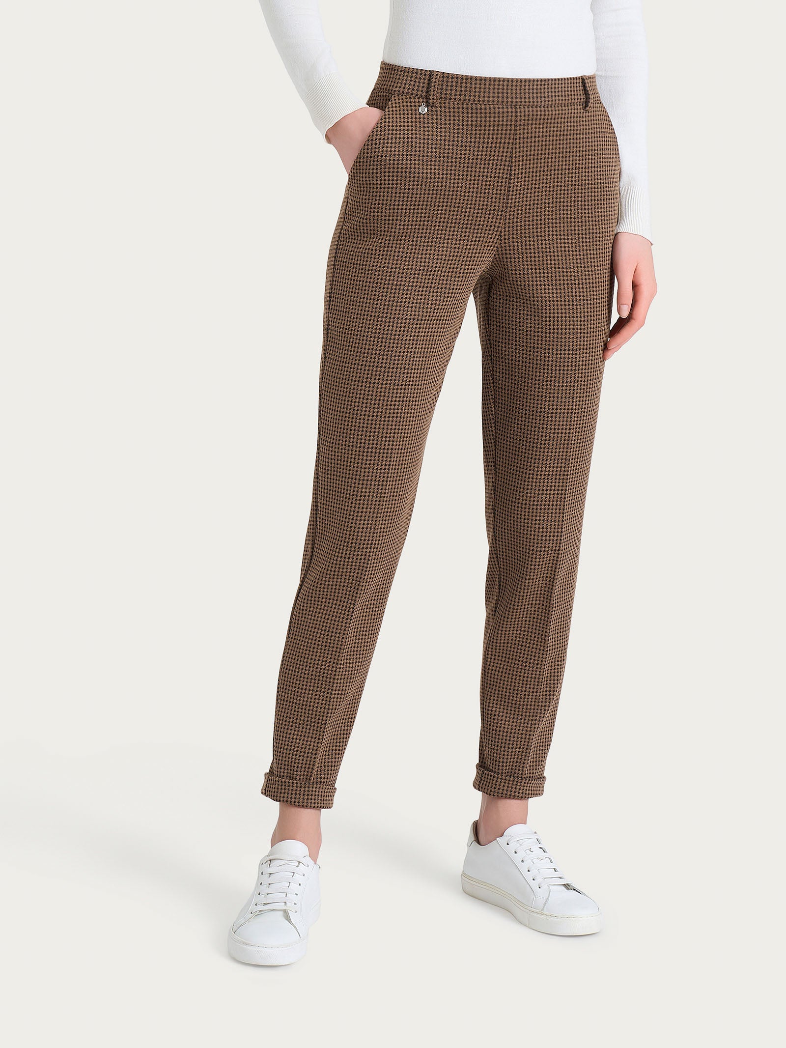 Pantalone chino slim con tasche e micro check in Eco Jacquard - Fant. Pine Bark - Image 2