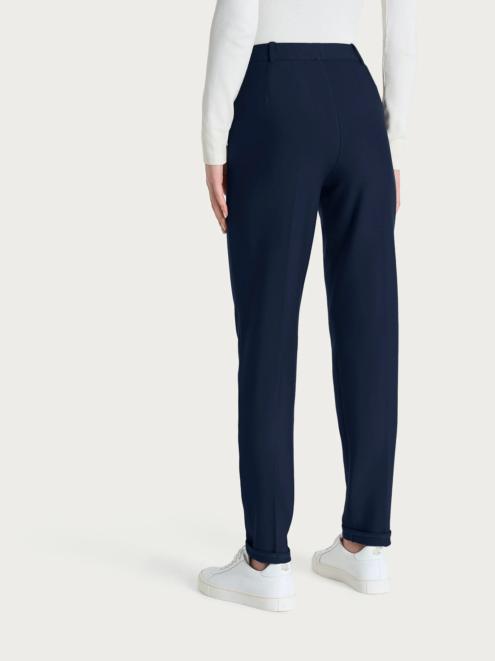 Pantalone chino slim con tasche e risvolto in Compact - Persia - Image 5