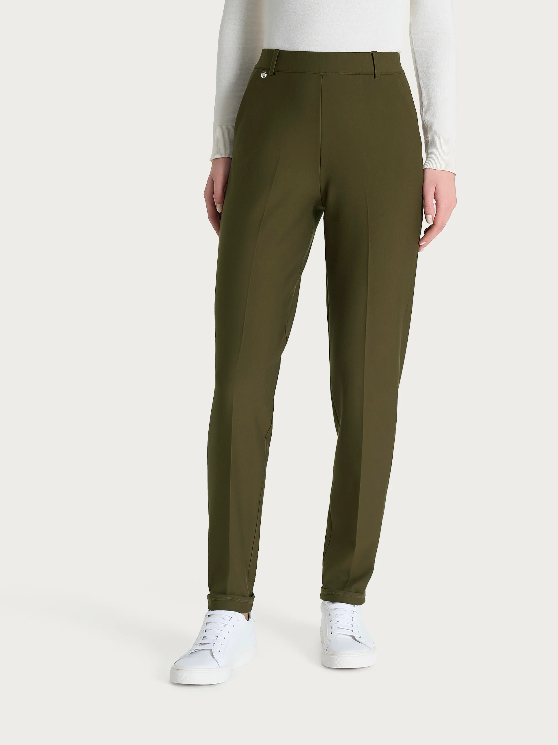 Pantalone chino slim con tasche e risvolto in Compact - Dark Olive - Image 2