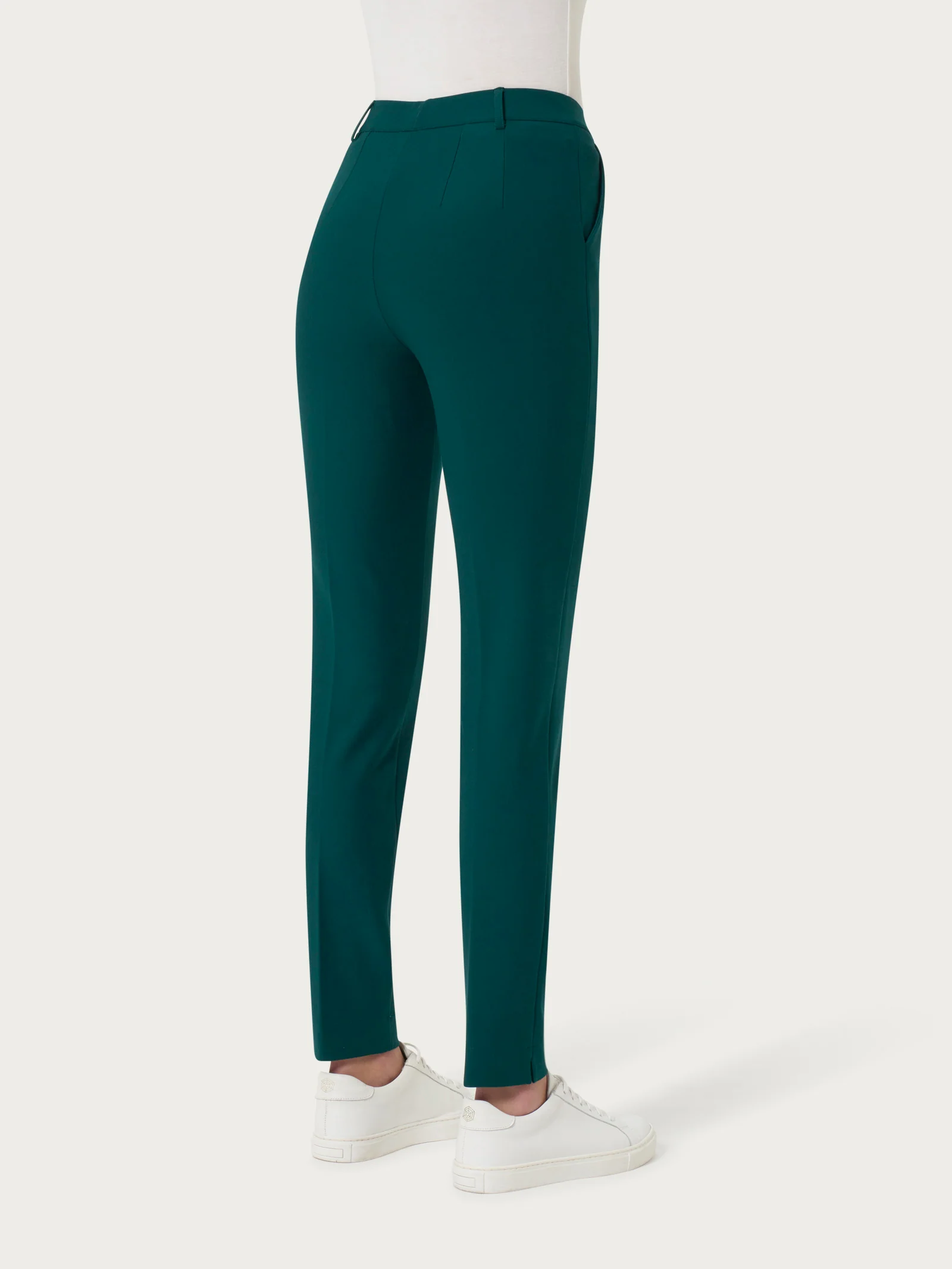 Pantalone chino slim con tasche in Compact - Rain Forest - Image 2