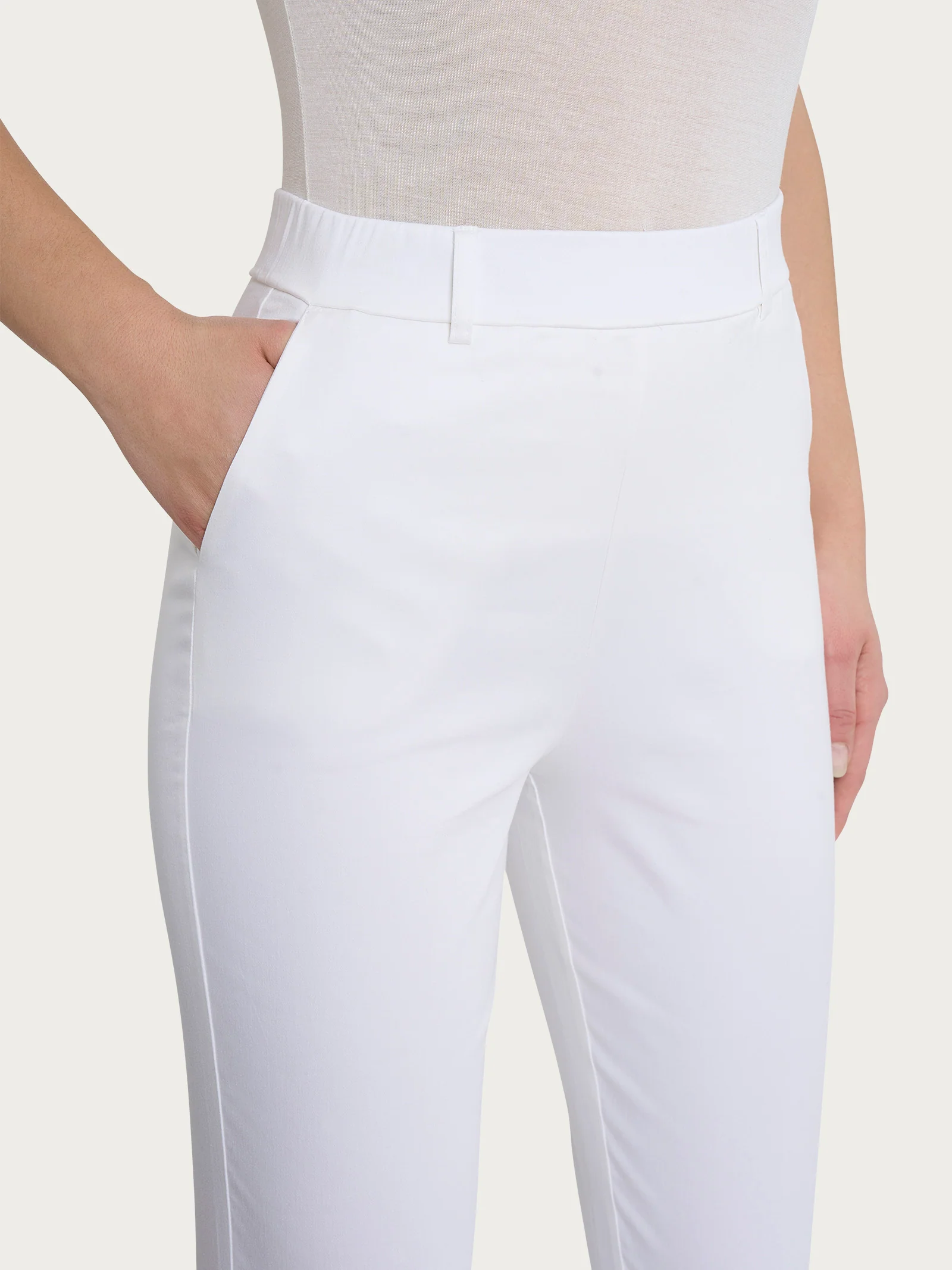Pantalone chino slim con tasche in Satin Power - Bianco - Image 5