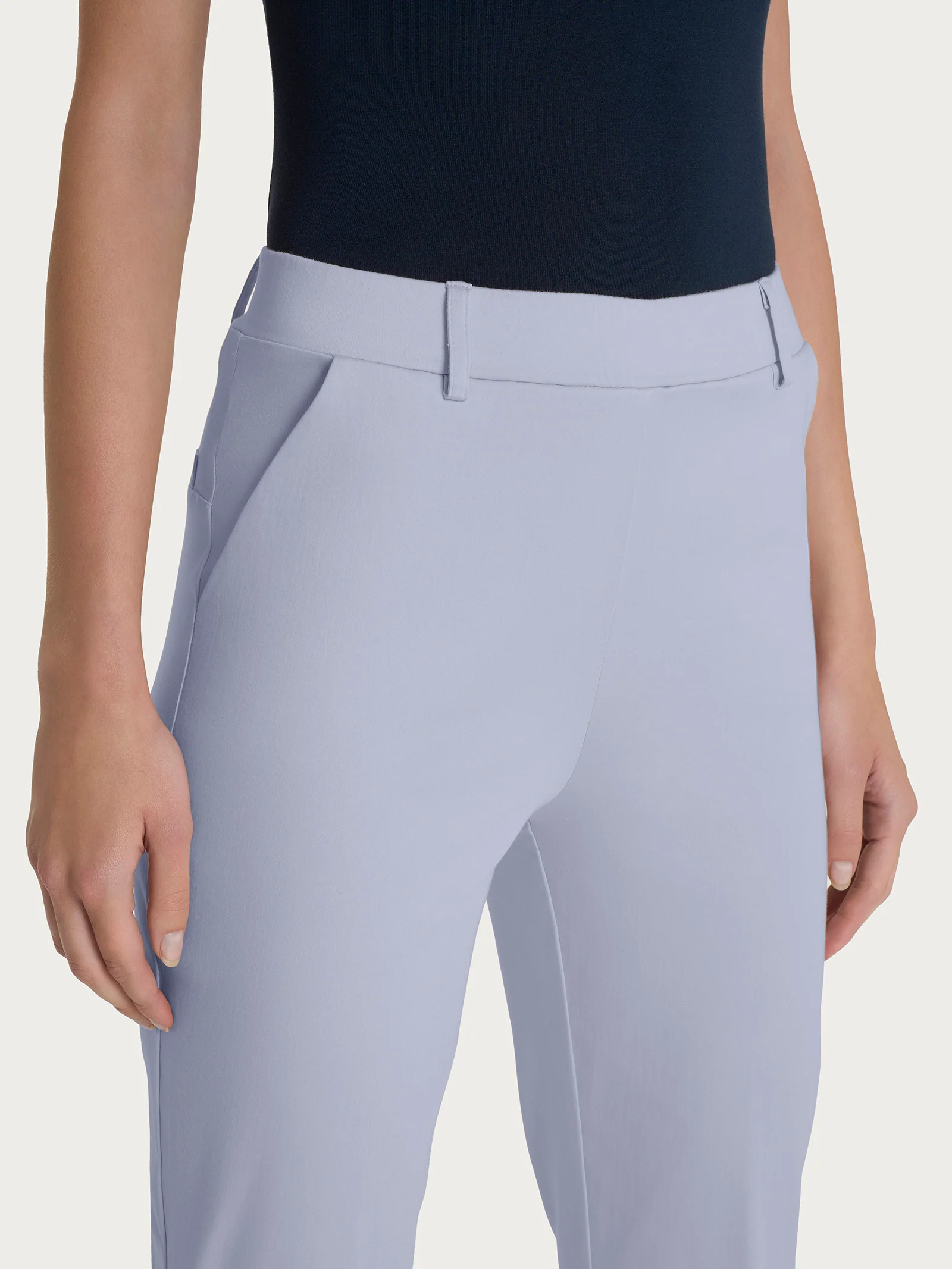 Pantalone chino slim con tasche in Satin Power - Ultimate Gray - Image 3