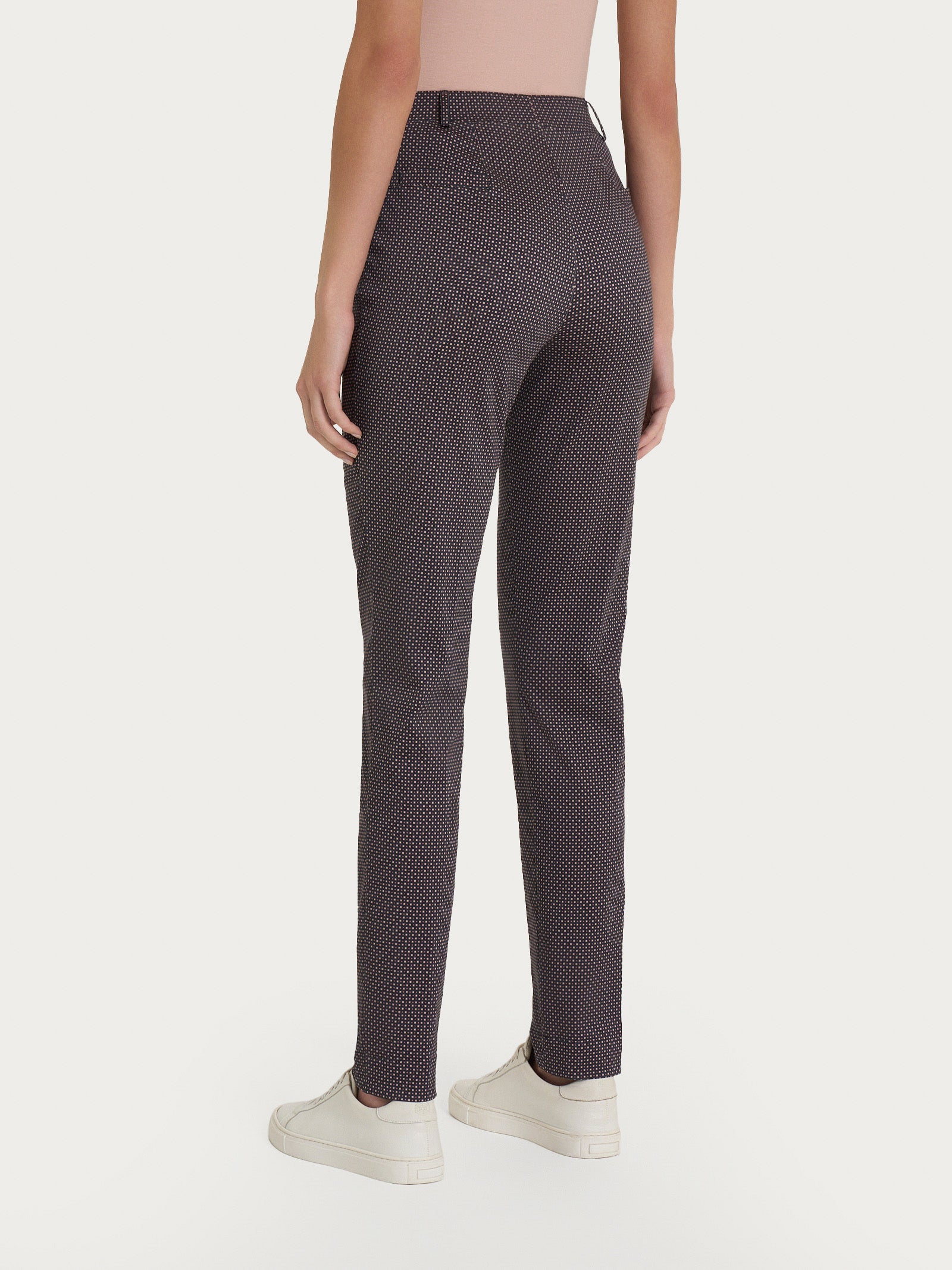 Pantalone chino slim con tasche in Satin Power - Fant. Warm Taupe - Image 4