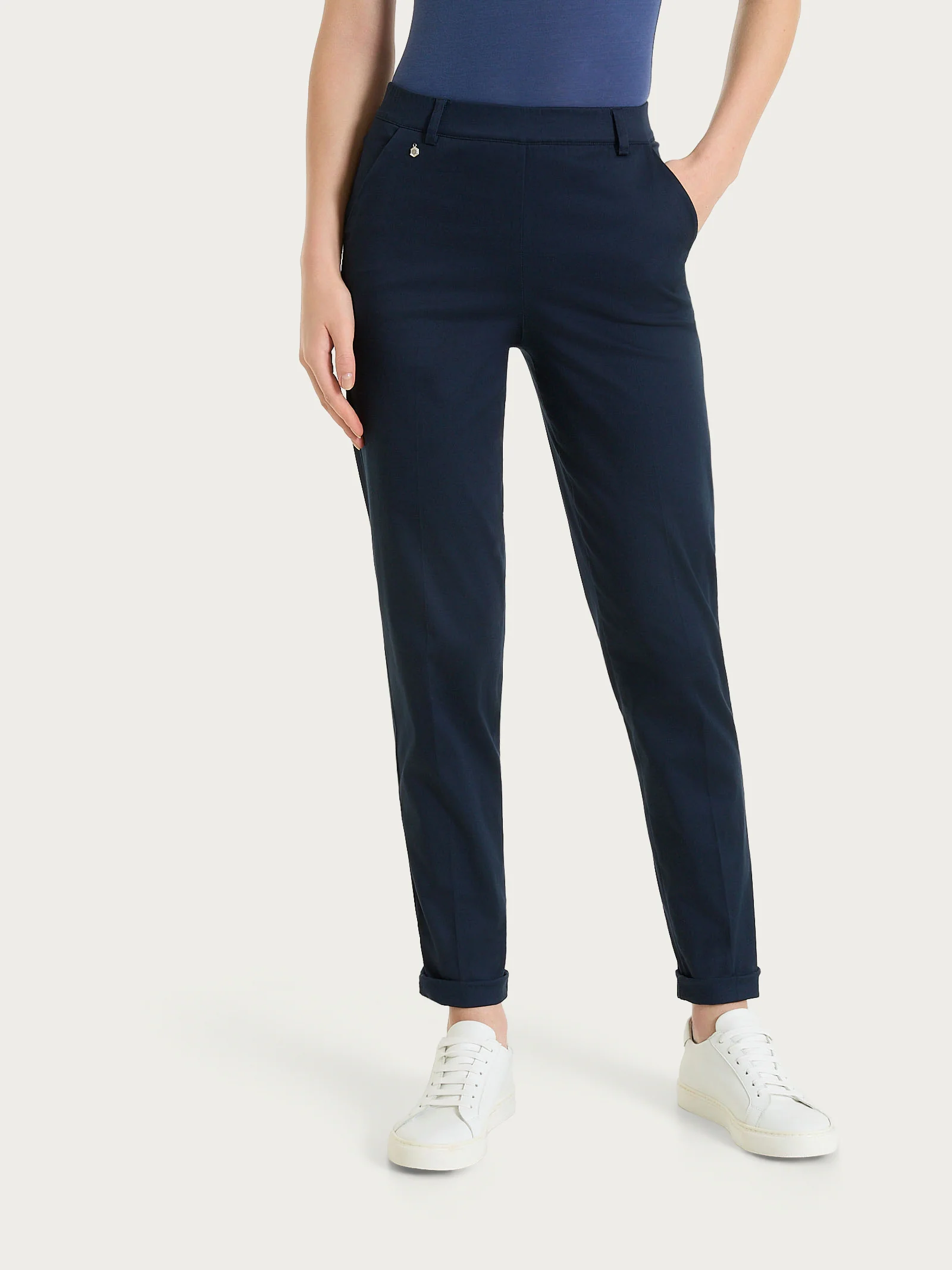 Pantalone chino slim con tasche in Satin Power - Bleu - Image 2