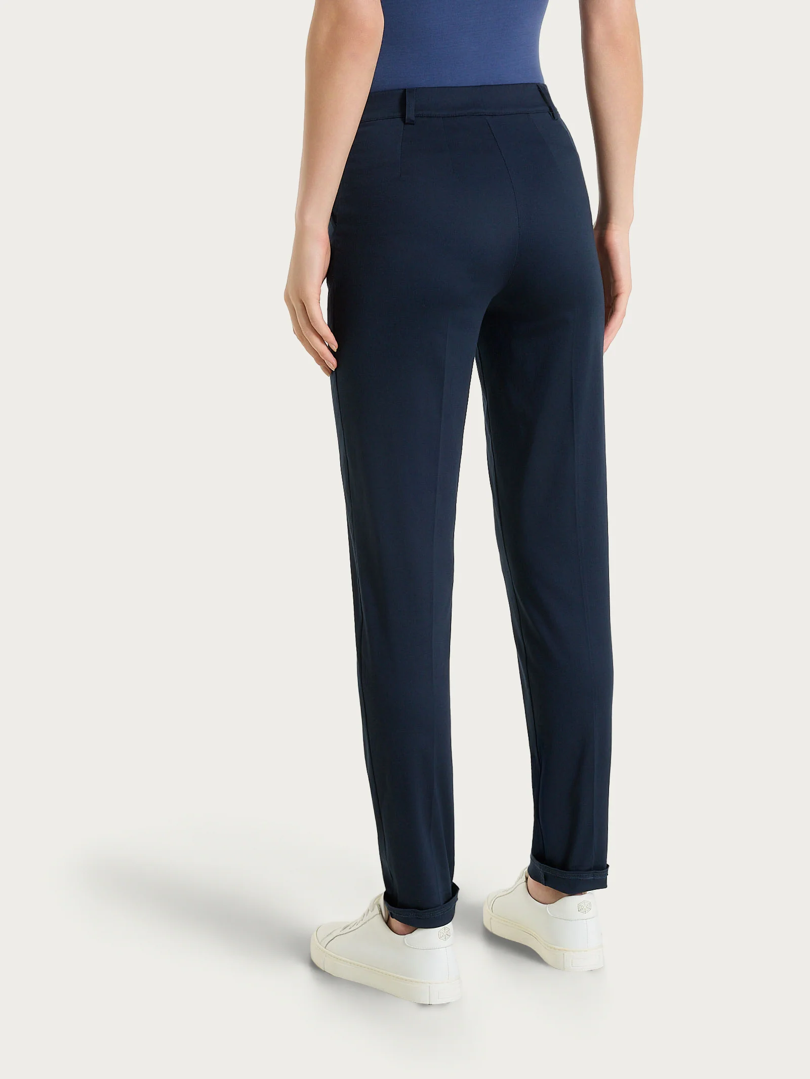 Pantalone chino slim con tasche in Satin Power - Bleu - Image 4
