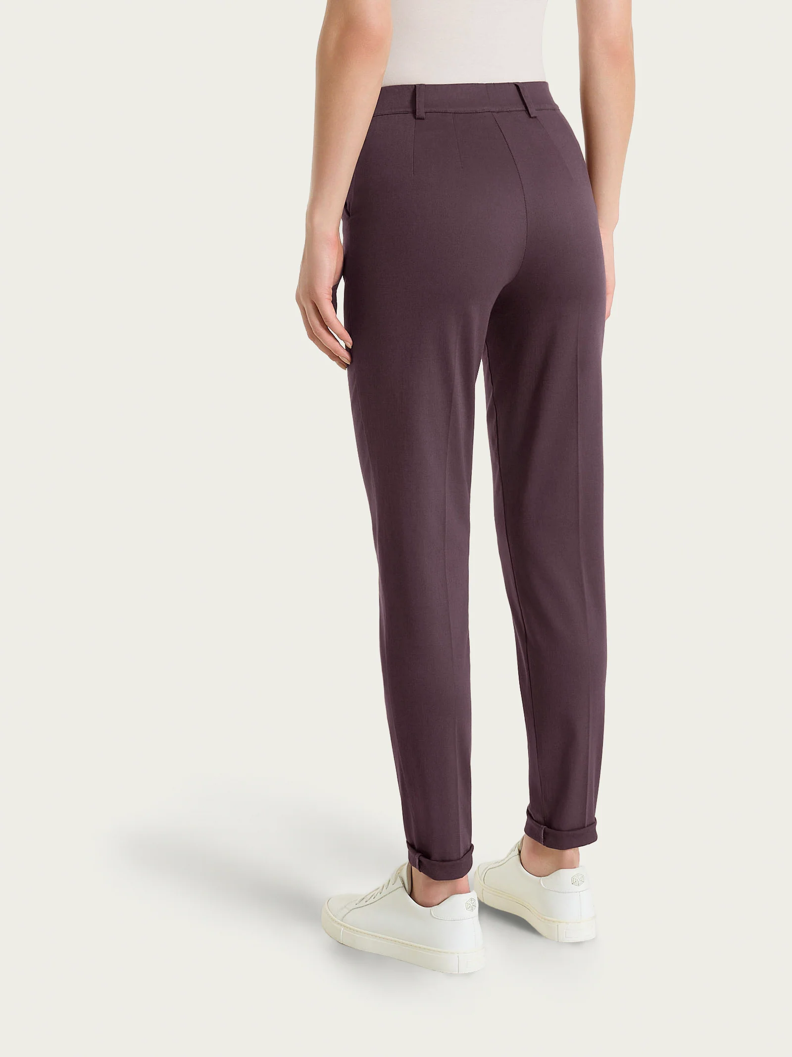 Pantalone chino slim con tasche in Satin Power - Raisin - Image 4