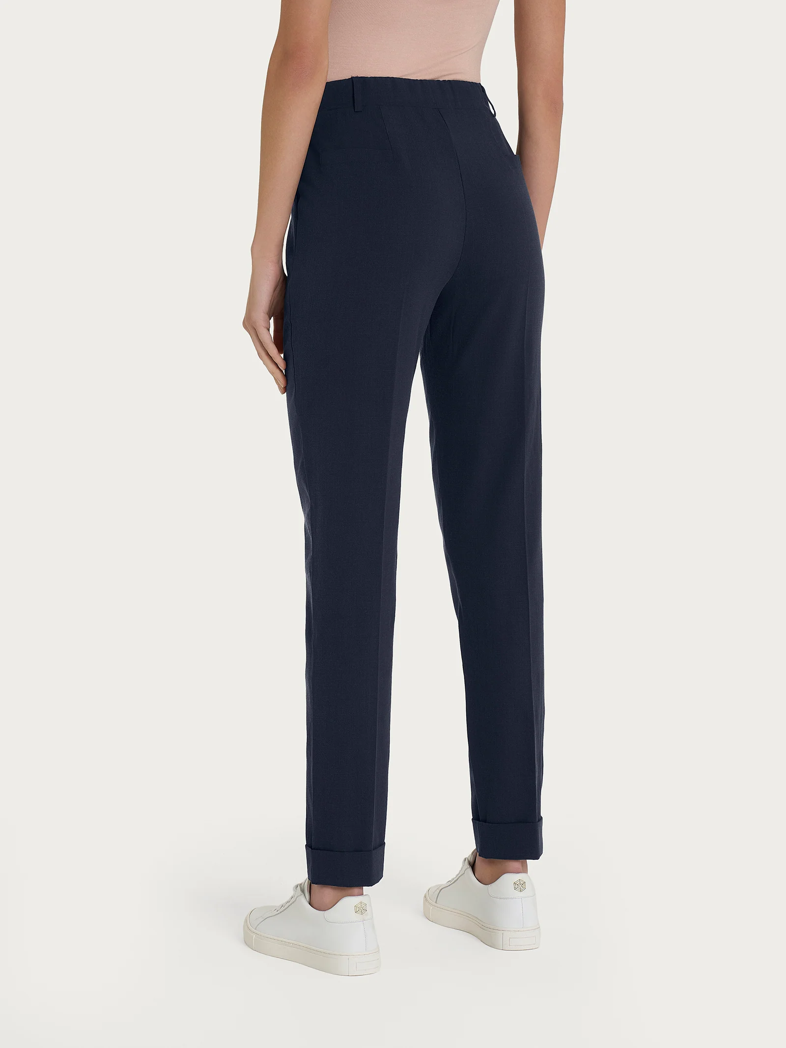 Pantalone chino slim con tasche in Super Natural - Bleu - Image 2