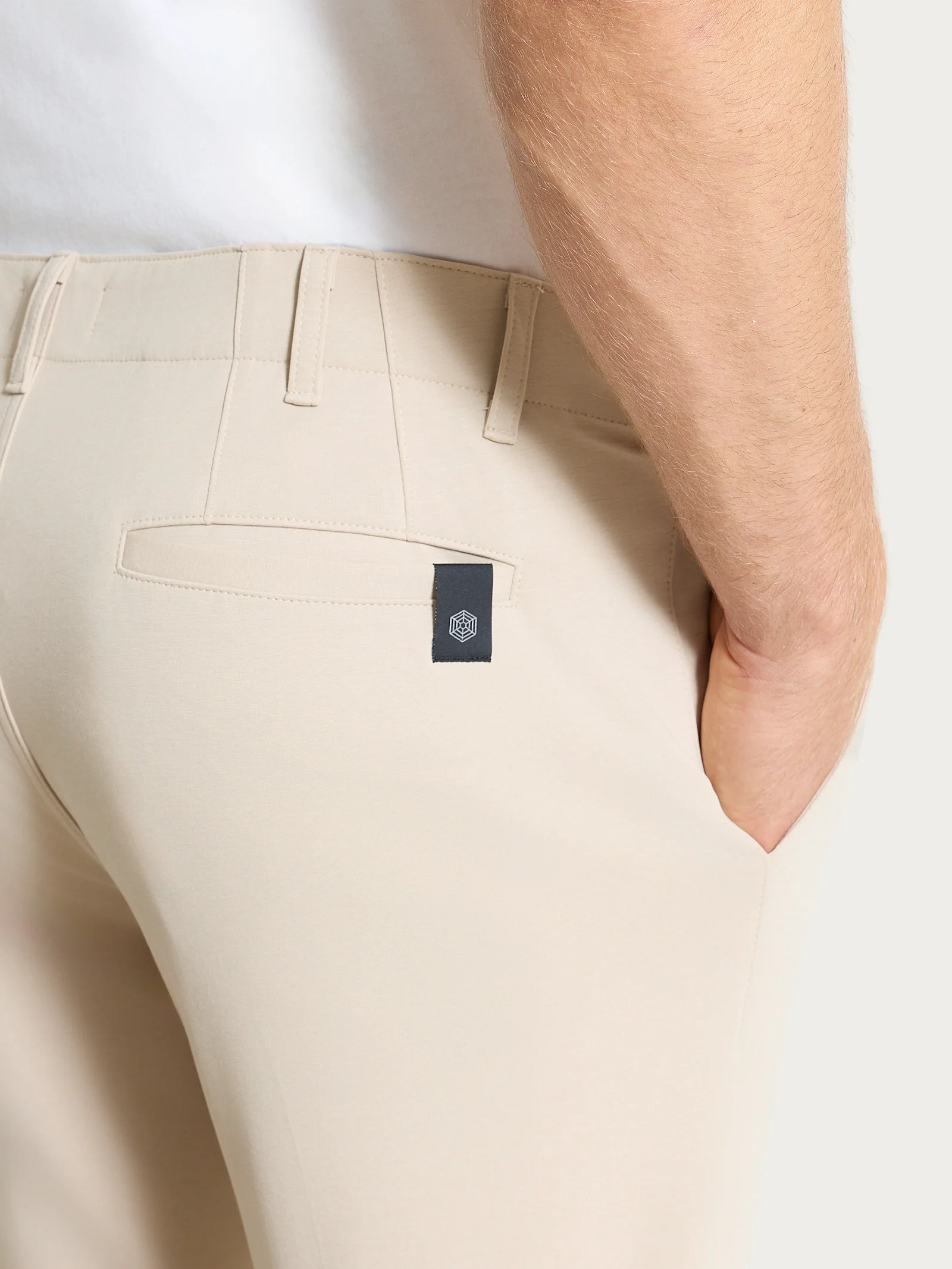 Pantalone con tasche america in Compact Light - Plaza Taupe - Image 3