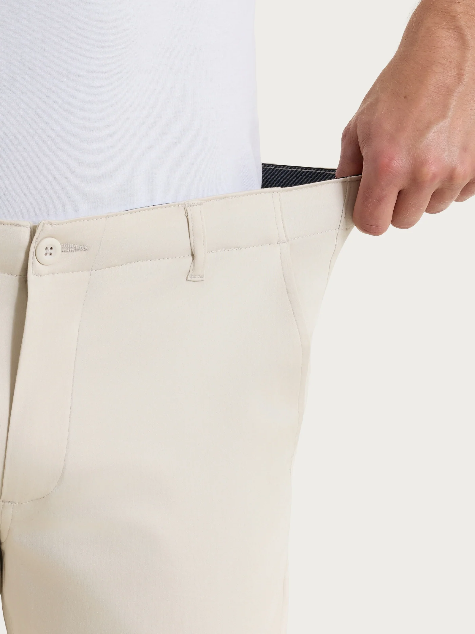 Pantalone con tasche america in Satin Power  - Champignon - Image 3