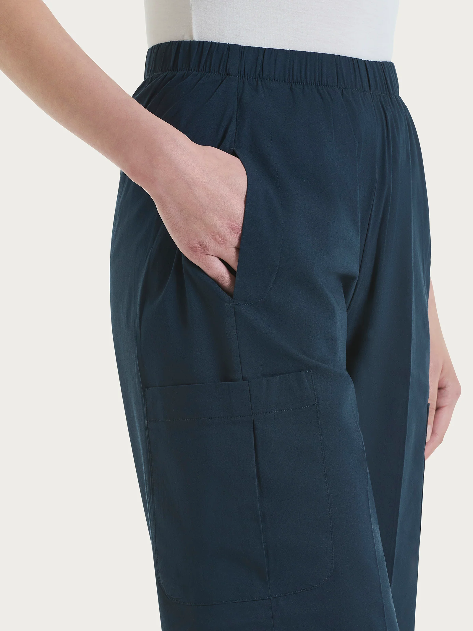 Pantalone corto Cargo in Super Fresh - Bleu - Image 3