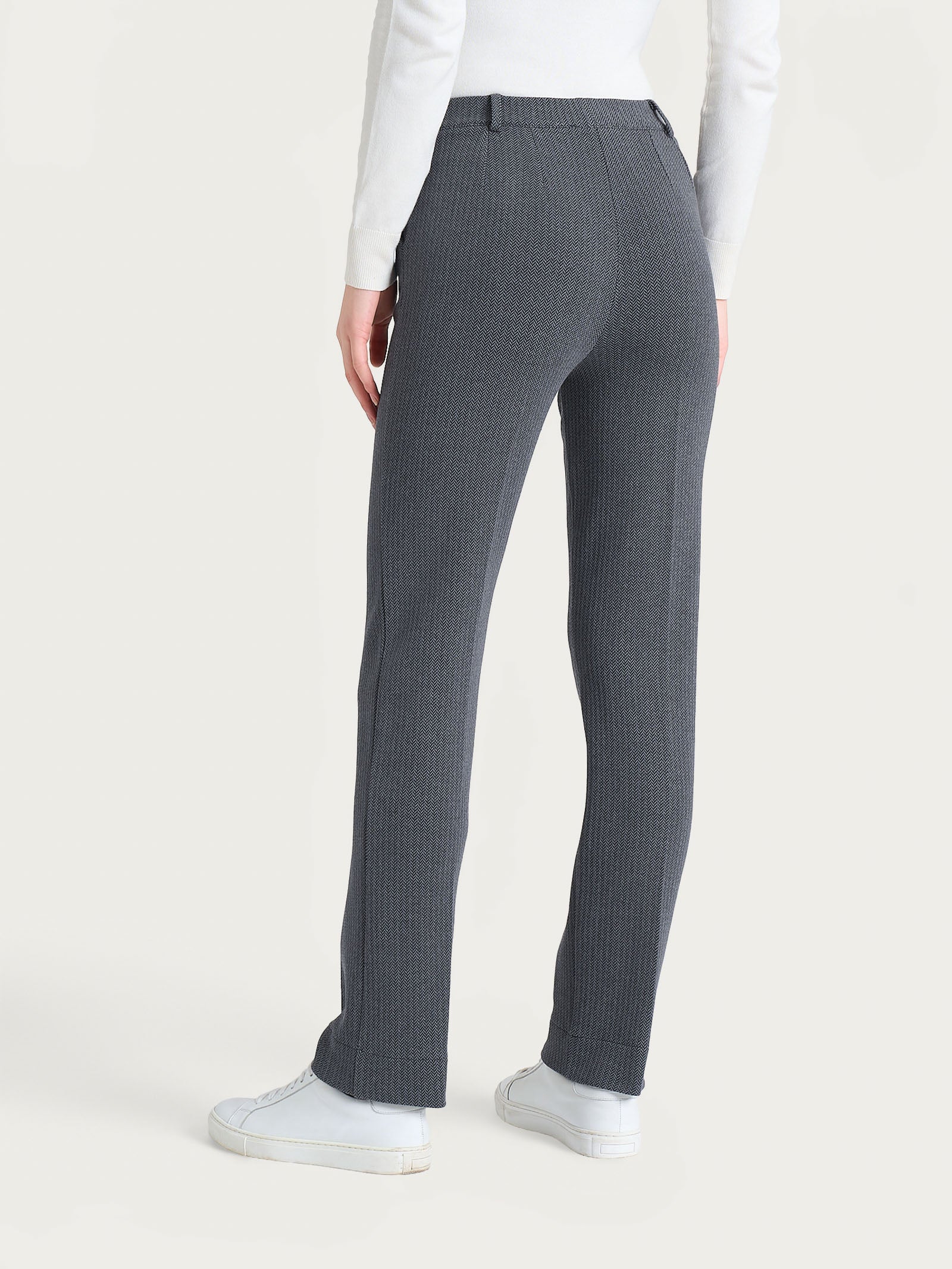 Pantalone dritto con tasche e fantasia a spina di pesce in Eco Jacquard  - Fant.Ardesia Mel. - Image 2