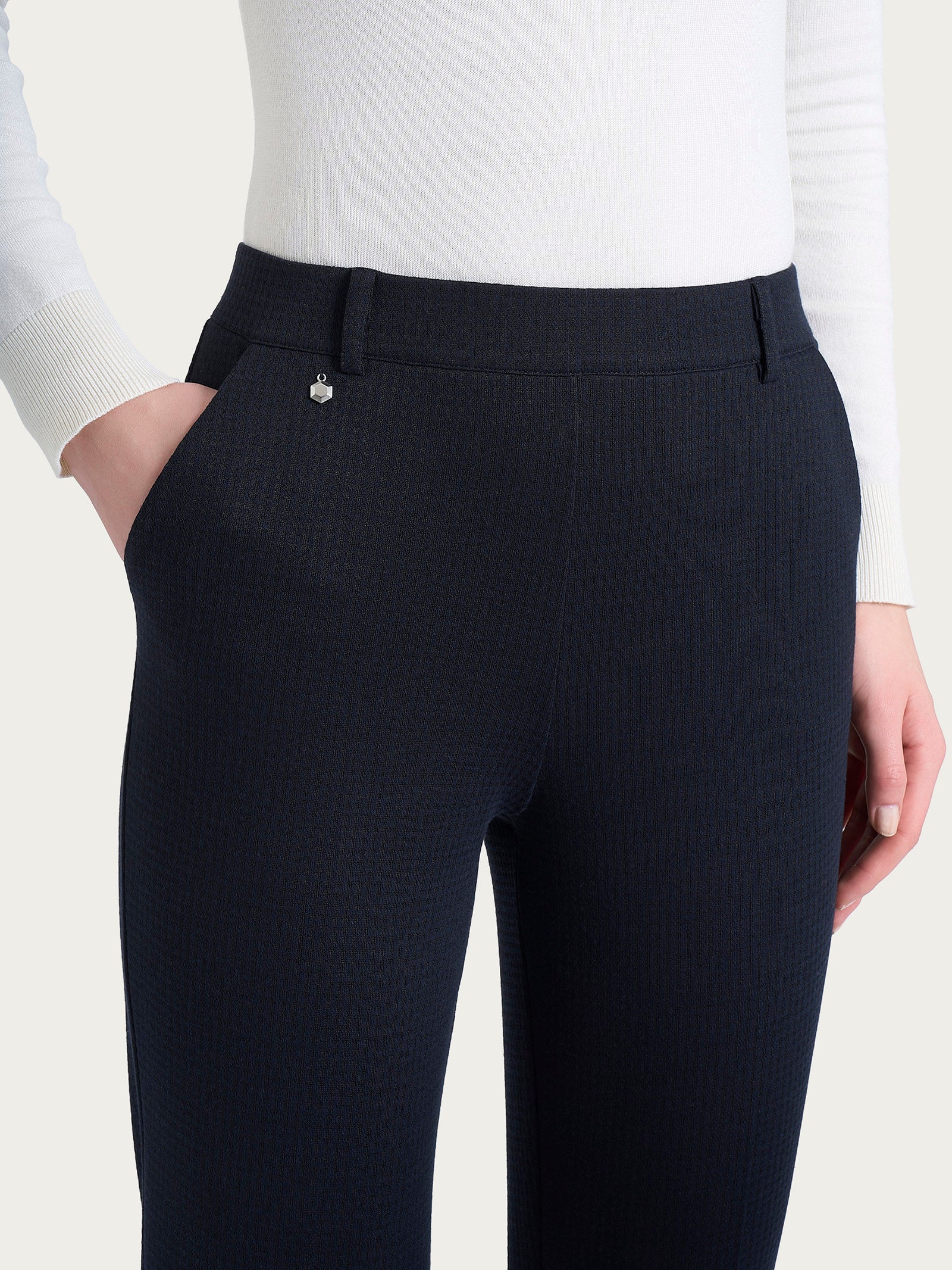 Pantalone dritto con tasche e micro check in Eco Jacquard  - Fant.Bleu - Image 3