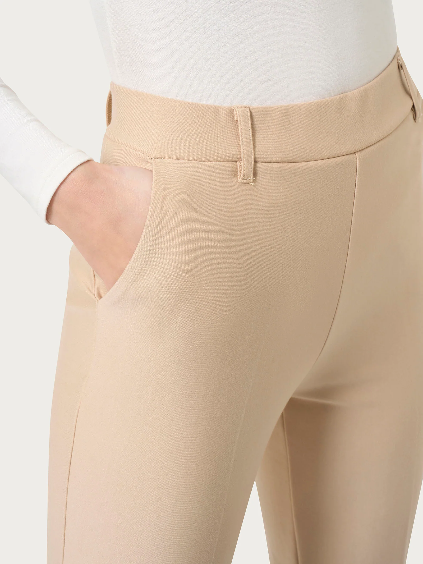 Pantalone dritto con tasche in Compact - Irish Cream - Image 3