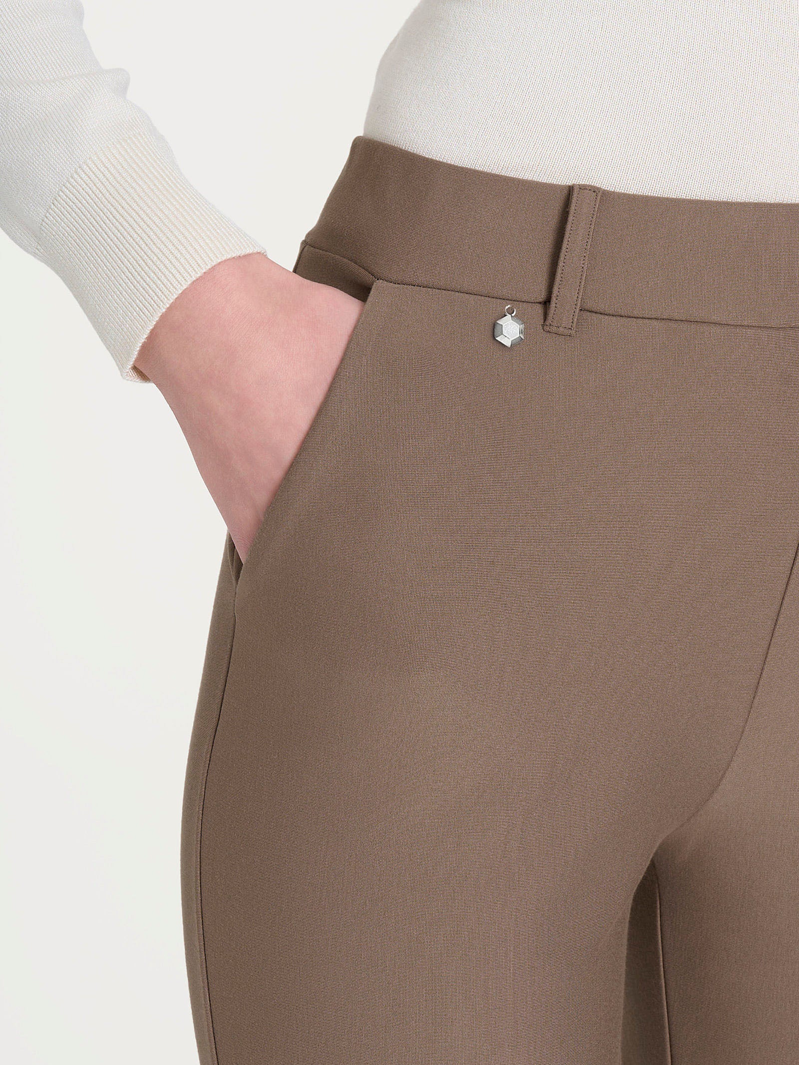 Pantalone dritto con tasche in Compact - Pine Bark - Image 3