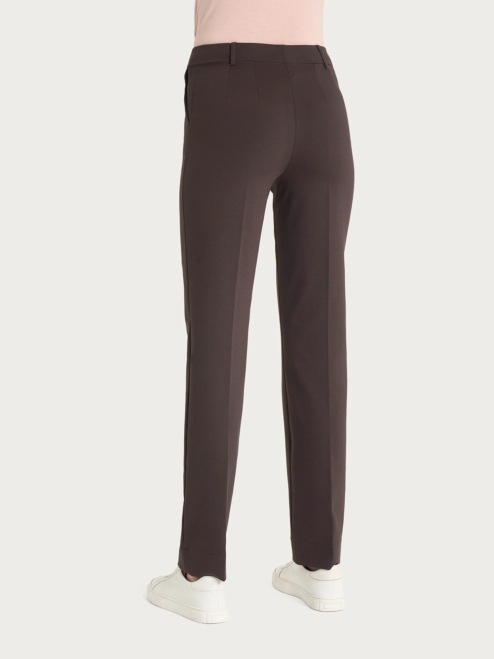 Pantalone dritto con tasche in Compact Light - Chocolate Torte - Image 2