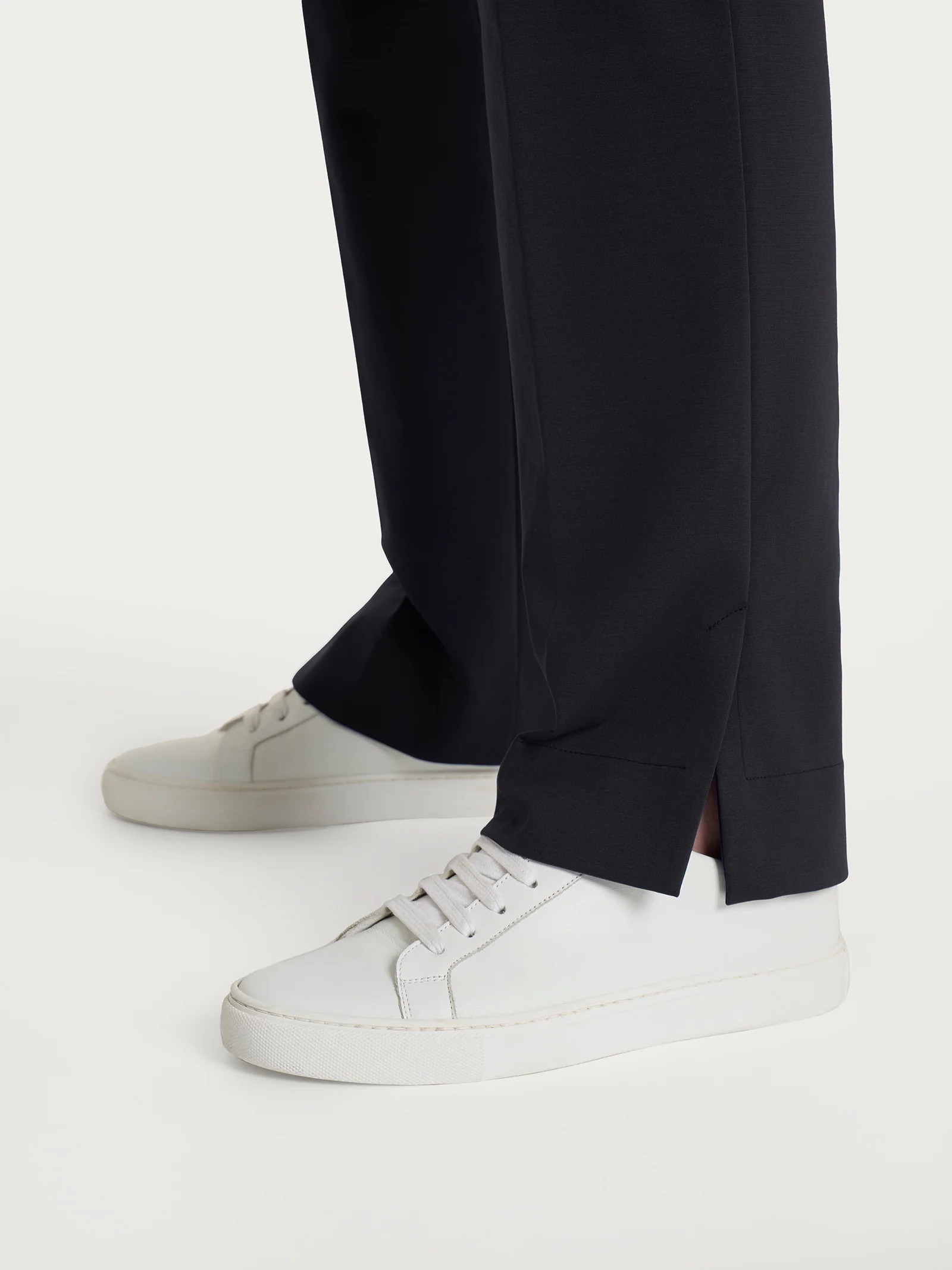 Pantalone dritto con tasche in Compact Light - Nero - Image 3