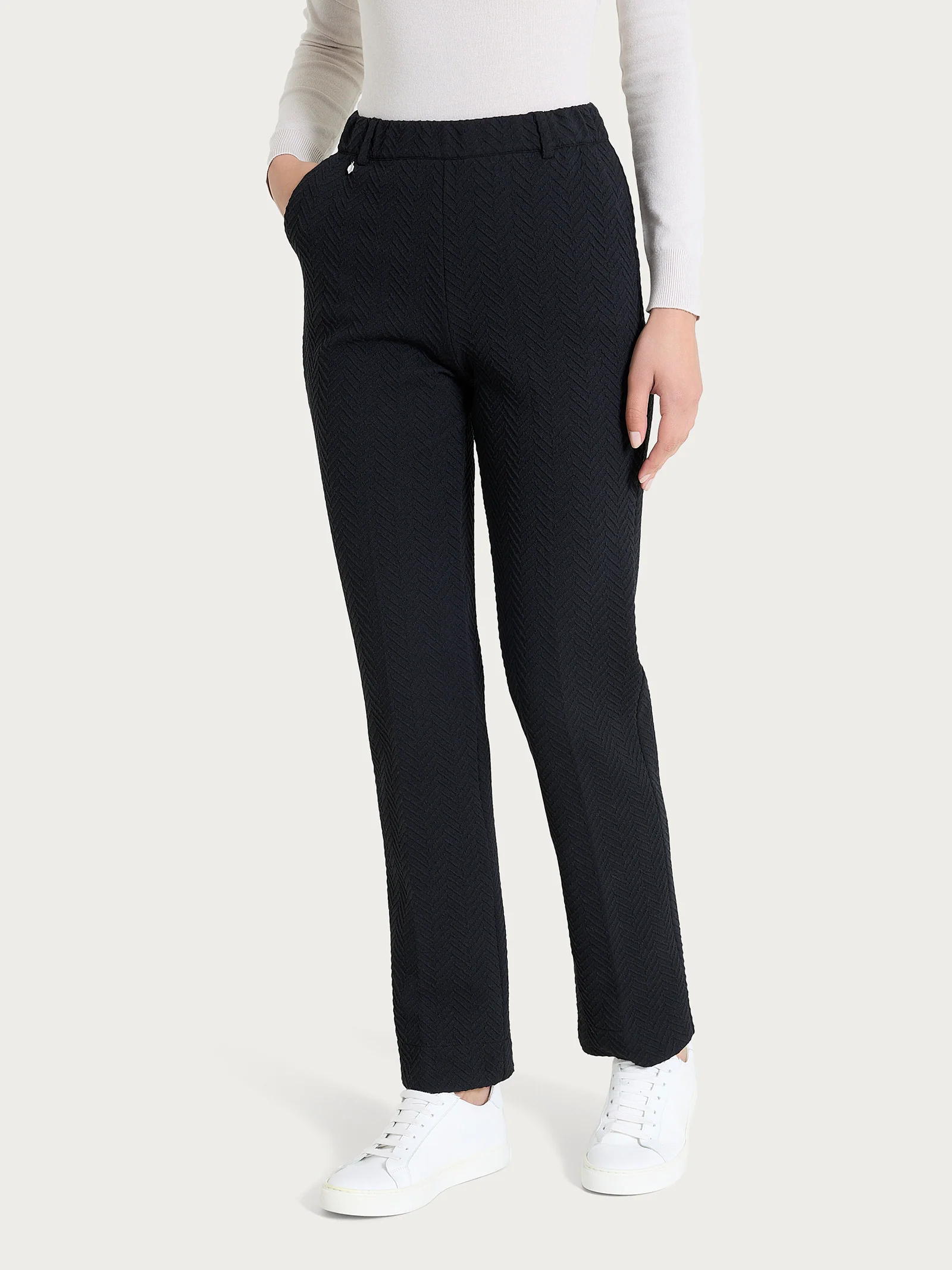 Pantalone dritto con tasche in Eco Jacquard - Nero
