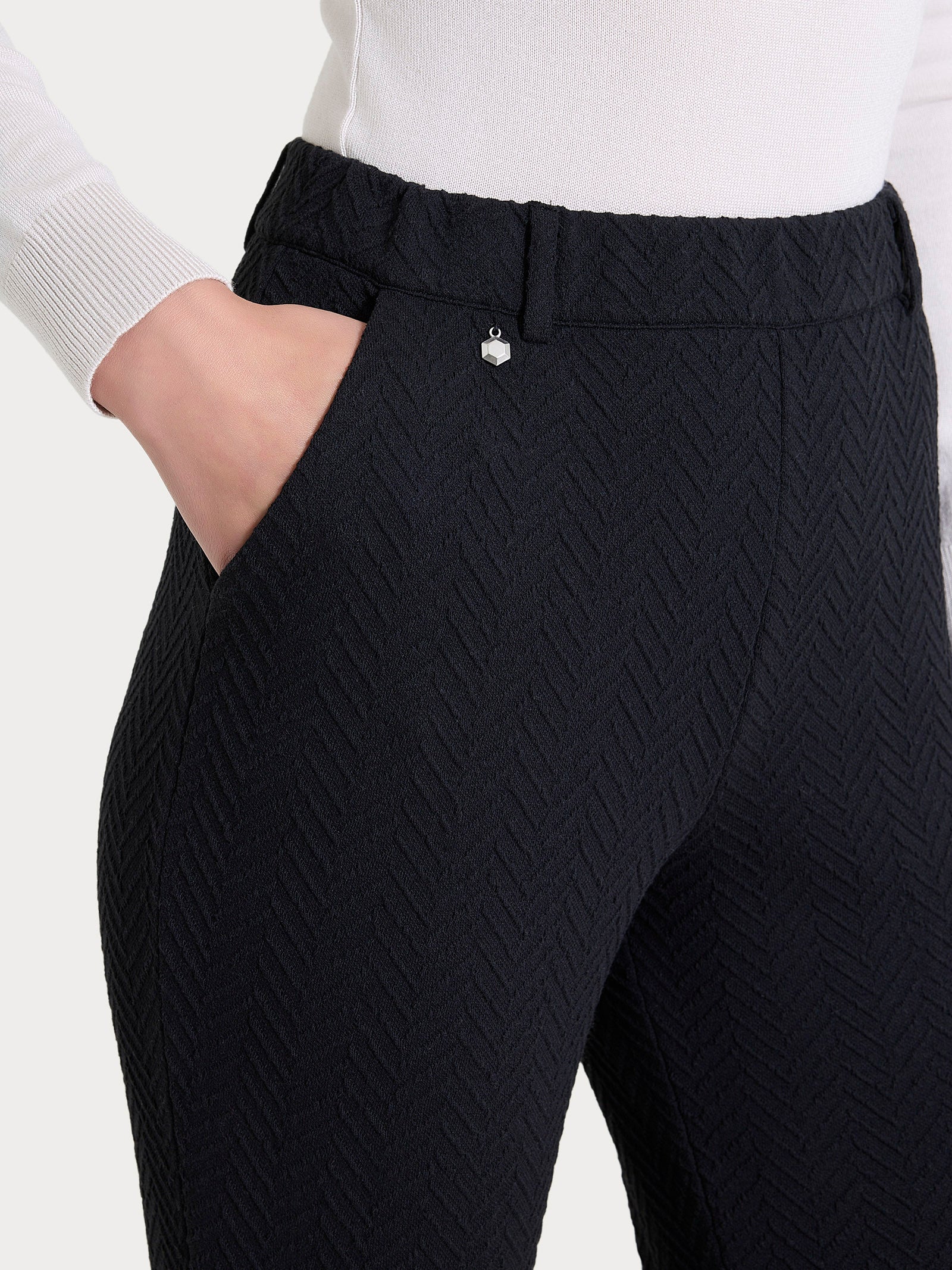 Pantalone dritto con tasche in Eco Jacquard - Nero - Image 3