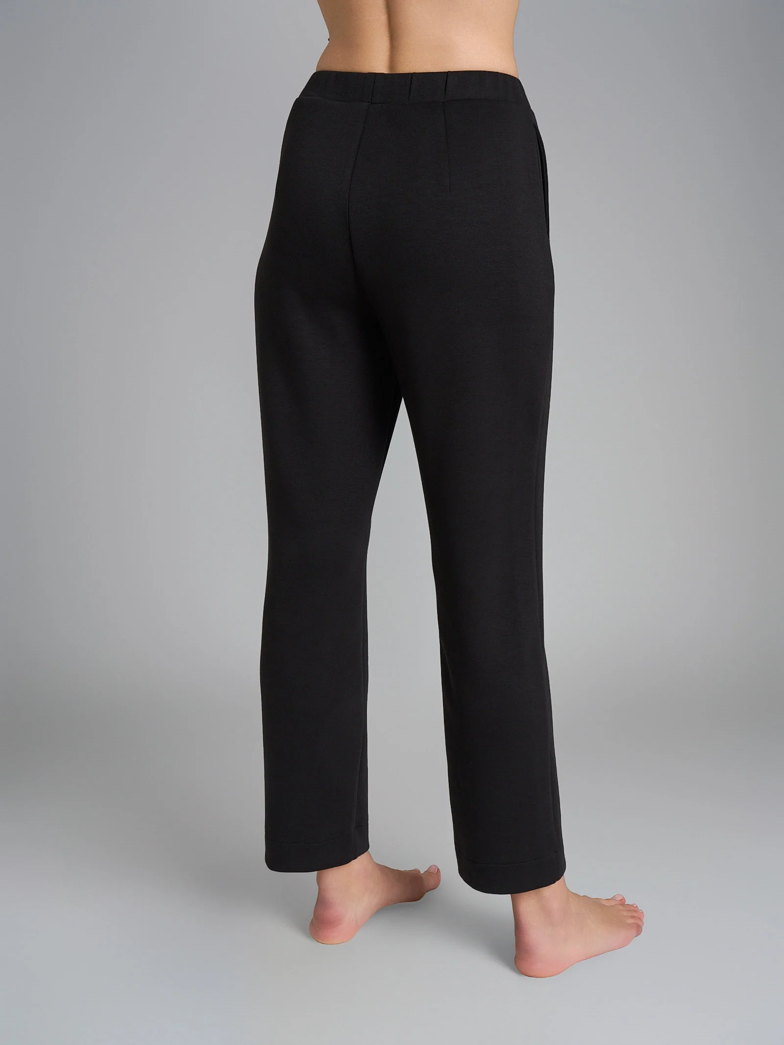 Pantalone dritto con tasche in Scuba - Nero - Image 2