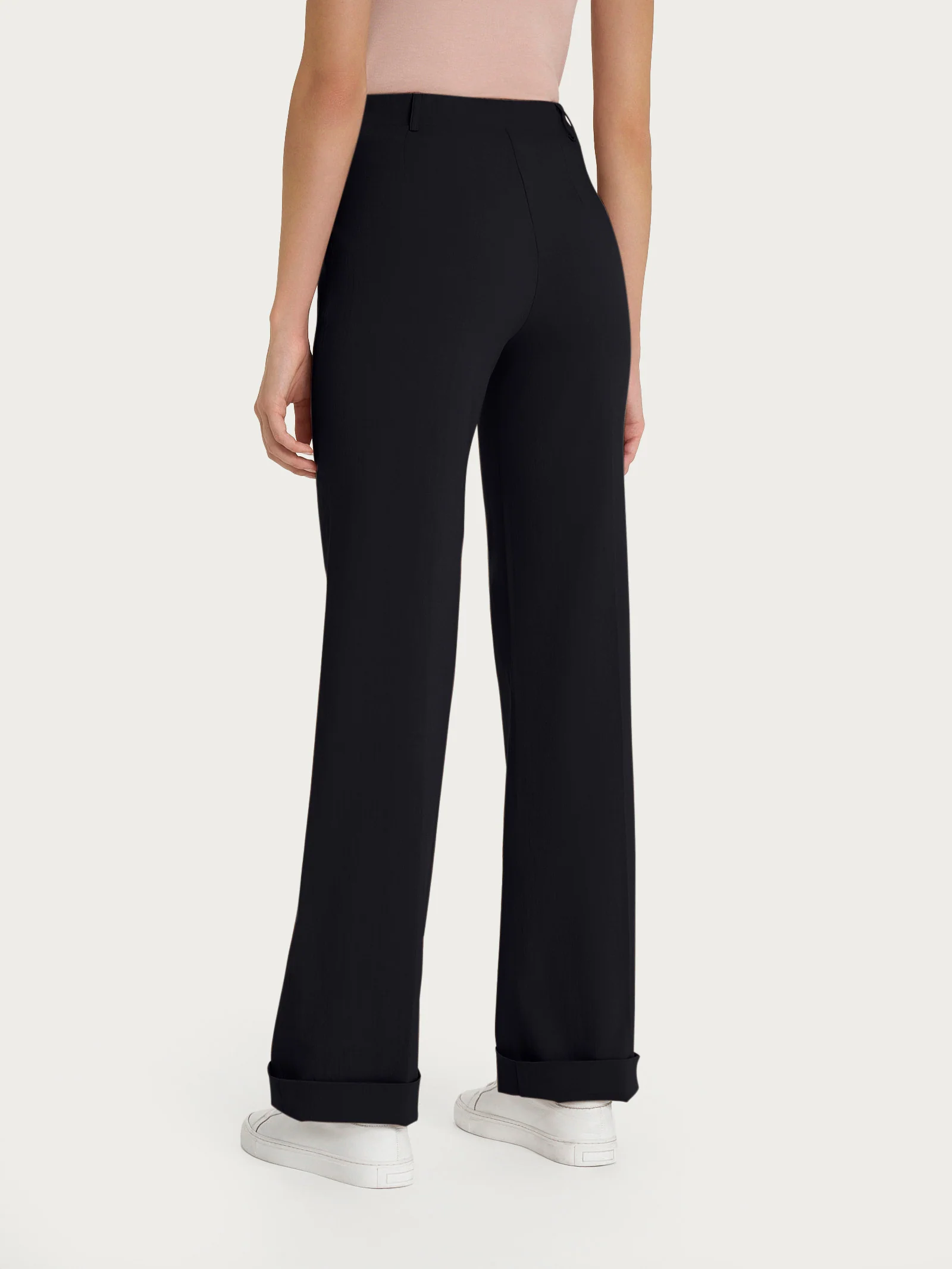Pantalone dritto con tasche in Super Natural - Nero - Image 2
