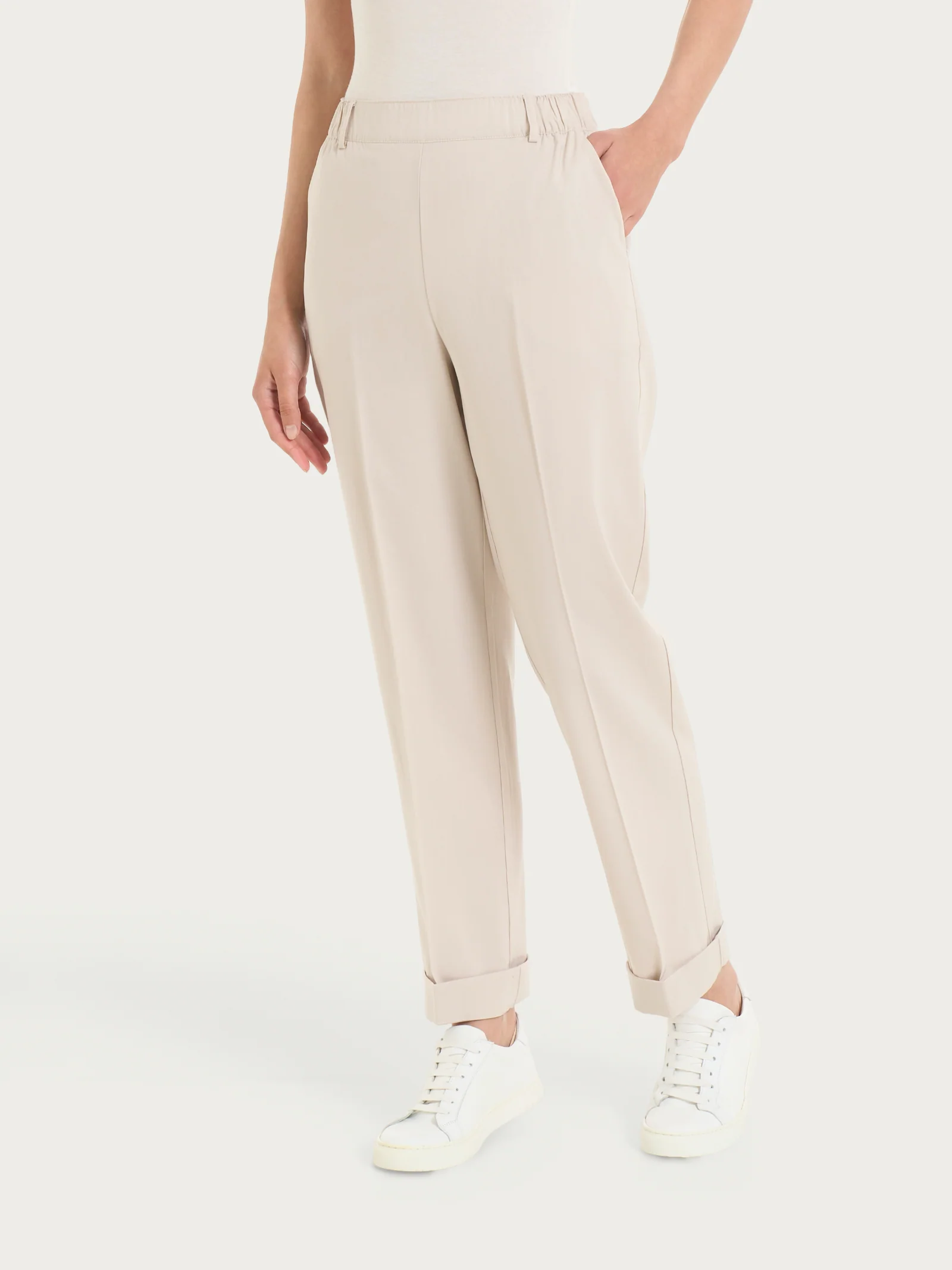 Pantalone dritto con tasche in Super Natural - Champignon