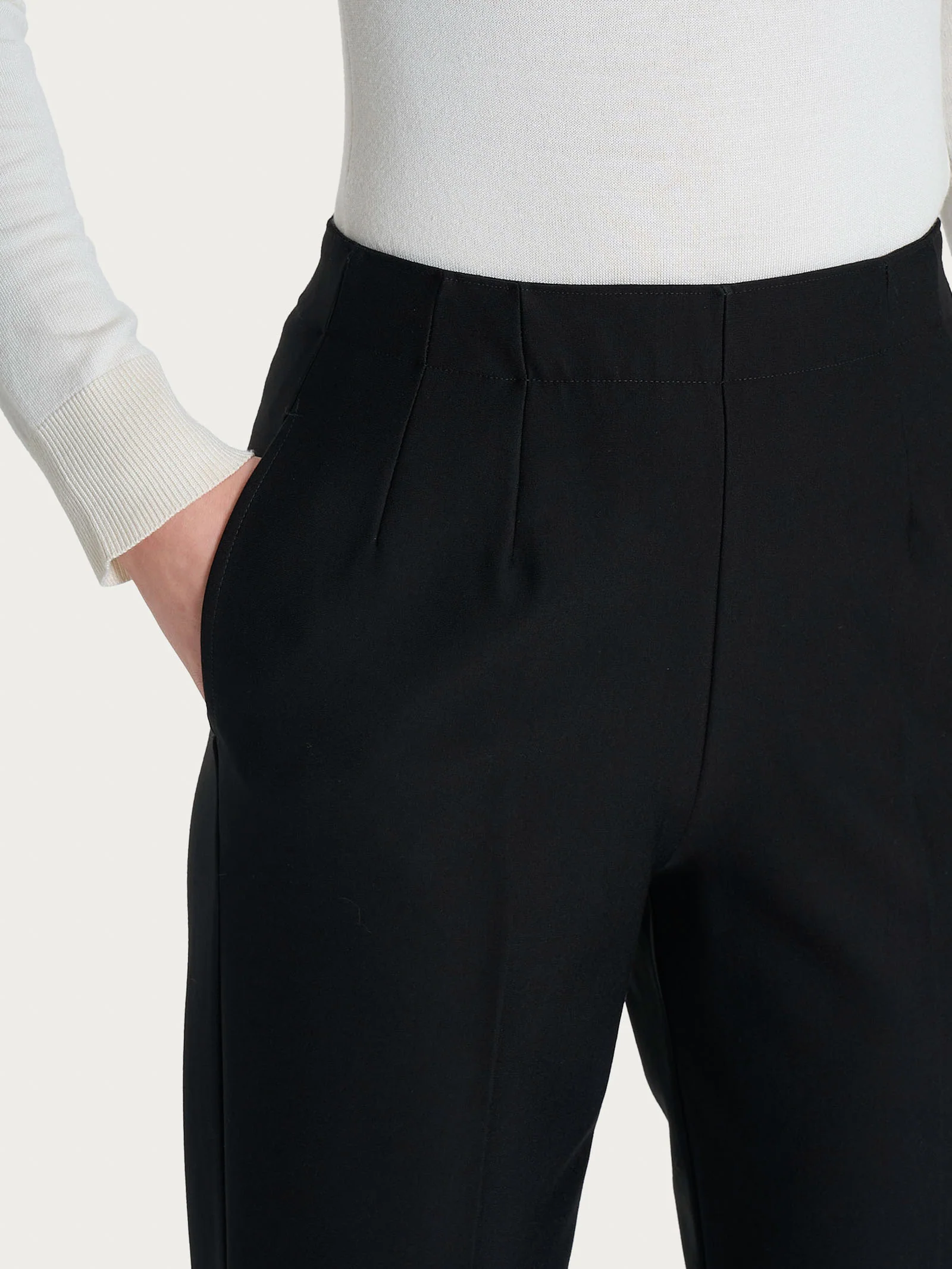 Pantalone dritto con tasche in tessuto Compact - Nero - Image 5