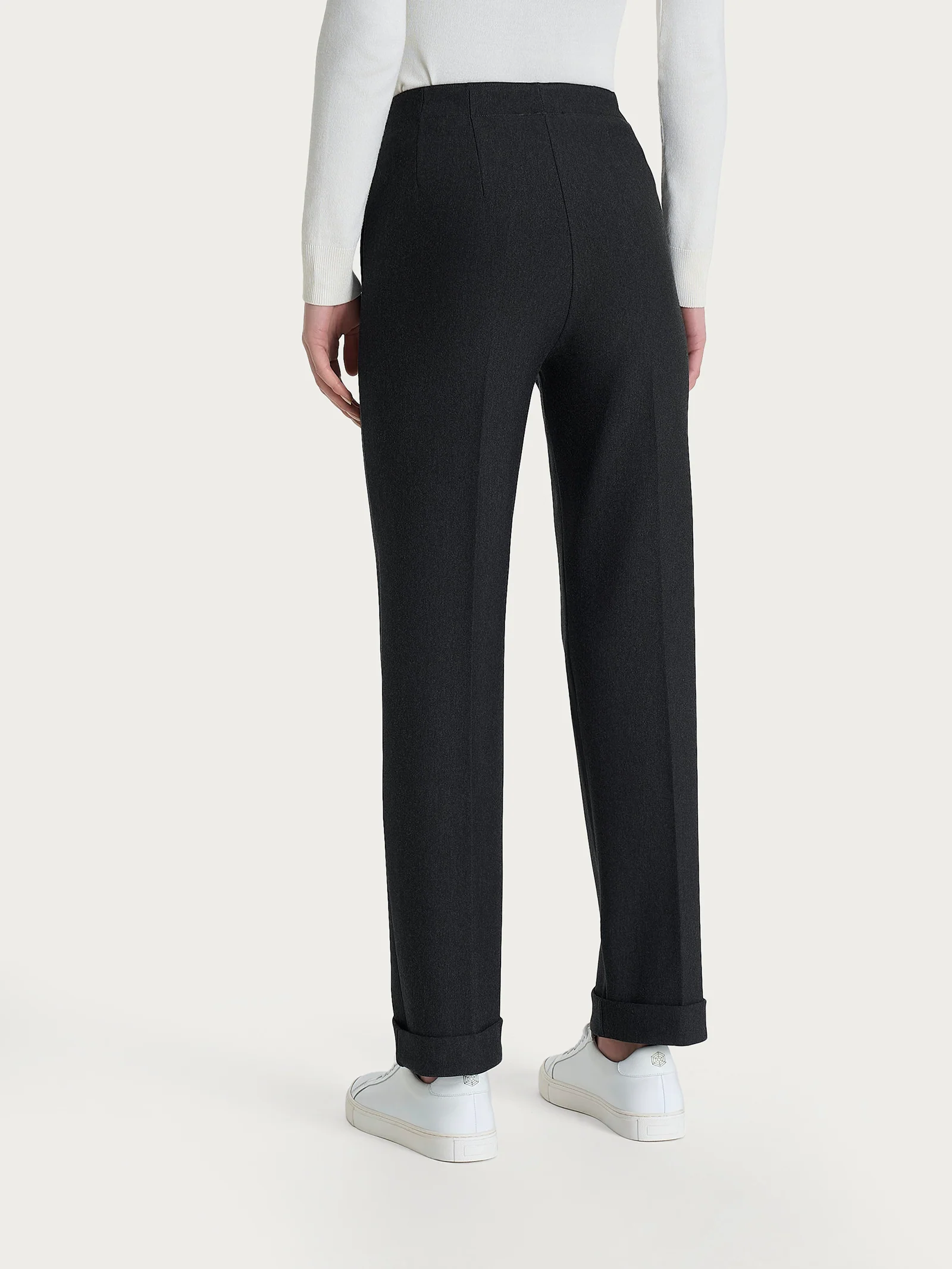 Pantalone dritto con tasche in tessuto Compact - Oscuro Mel. - Image 4